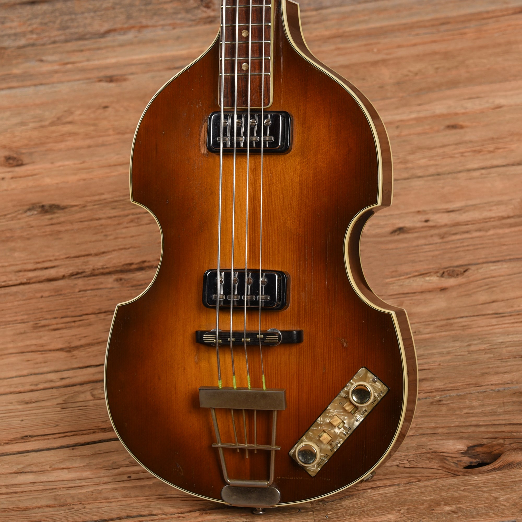 Hofner 500/1 Sunburst 1964 Bass Guitars / 4-String
