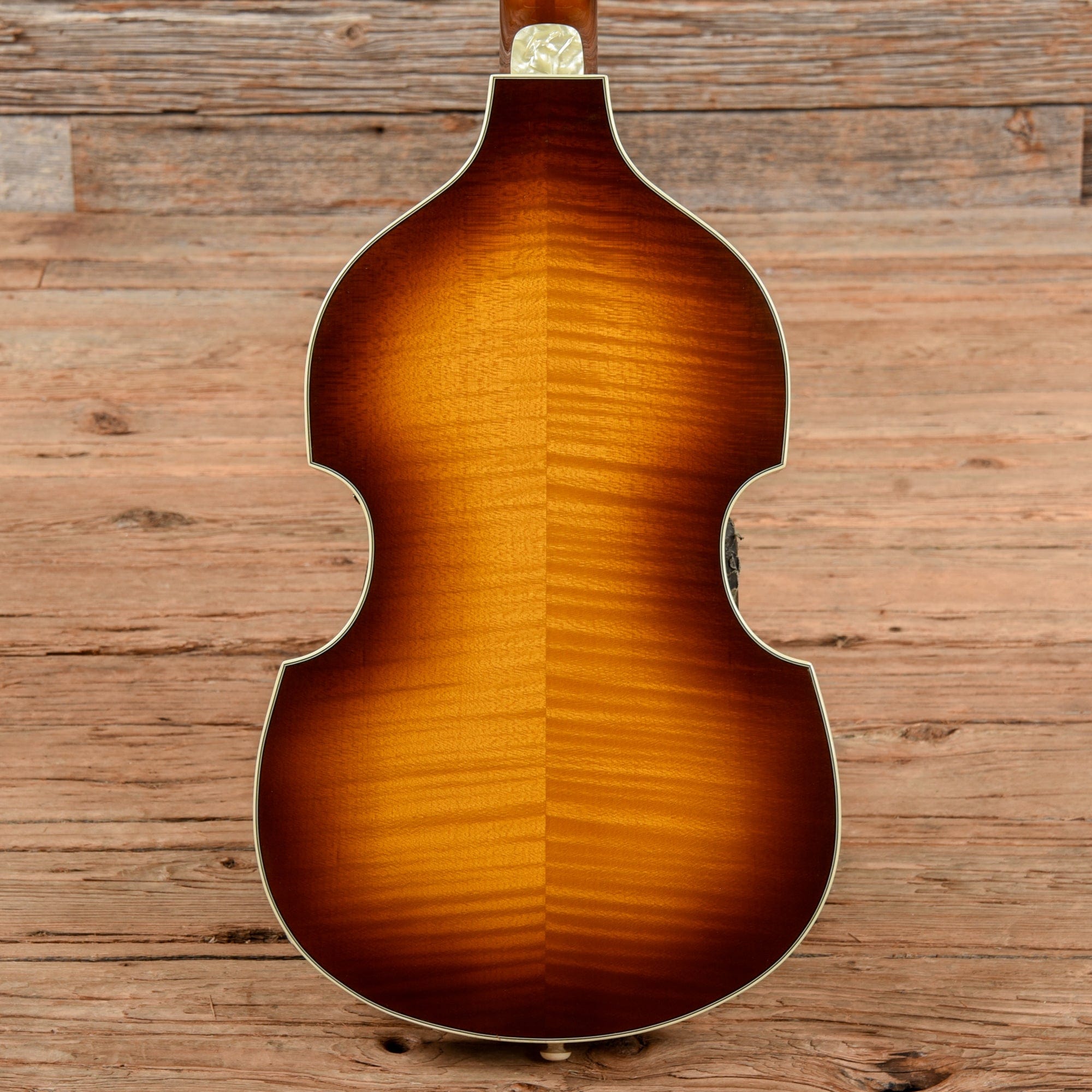 Hofner 500/1 V61 Cavern Bass Sunburst 2000 Bass Guitars / 4-String