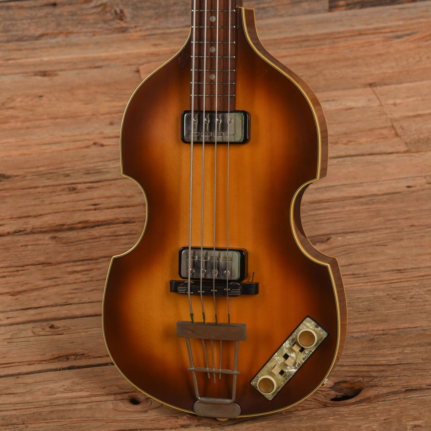 Hofner 500/1 v62 40th Anniversary Sunburst 1996 Bass Guitars / 4-String