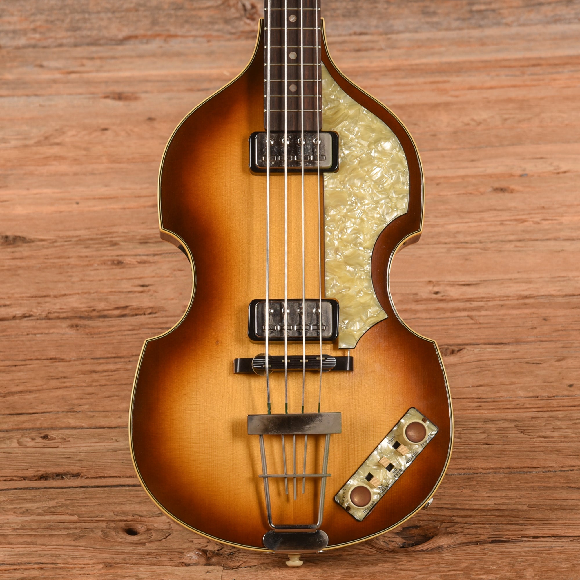 Hofner 500/1 Vintage '62 Reissue Sunburst 2004 Bass Guitars / 4-String