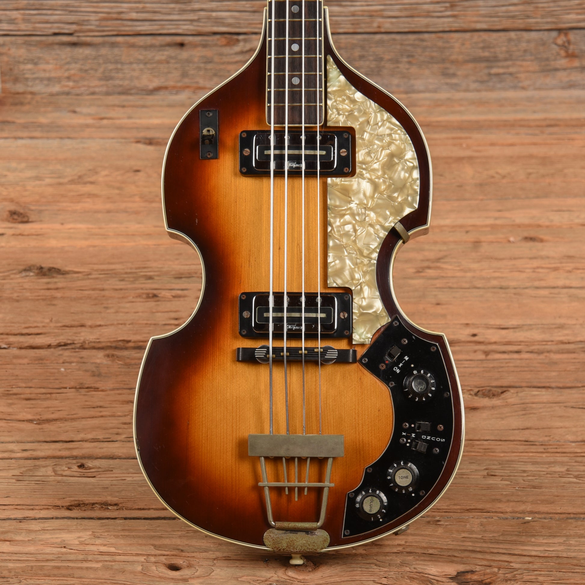 Hofner 5000/1 Sunburst 1970 Bass Guitars / 4-String