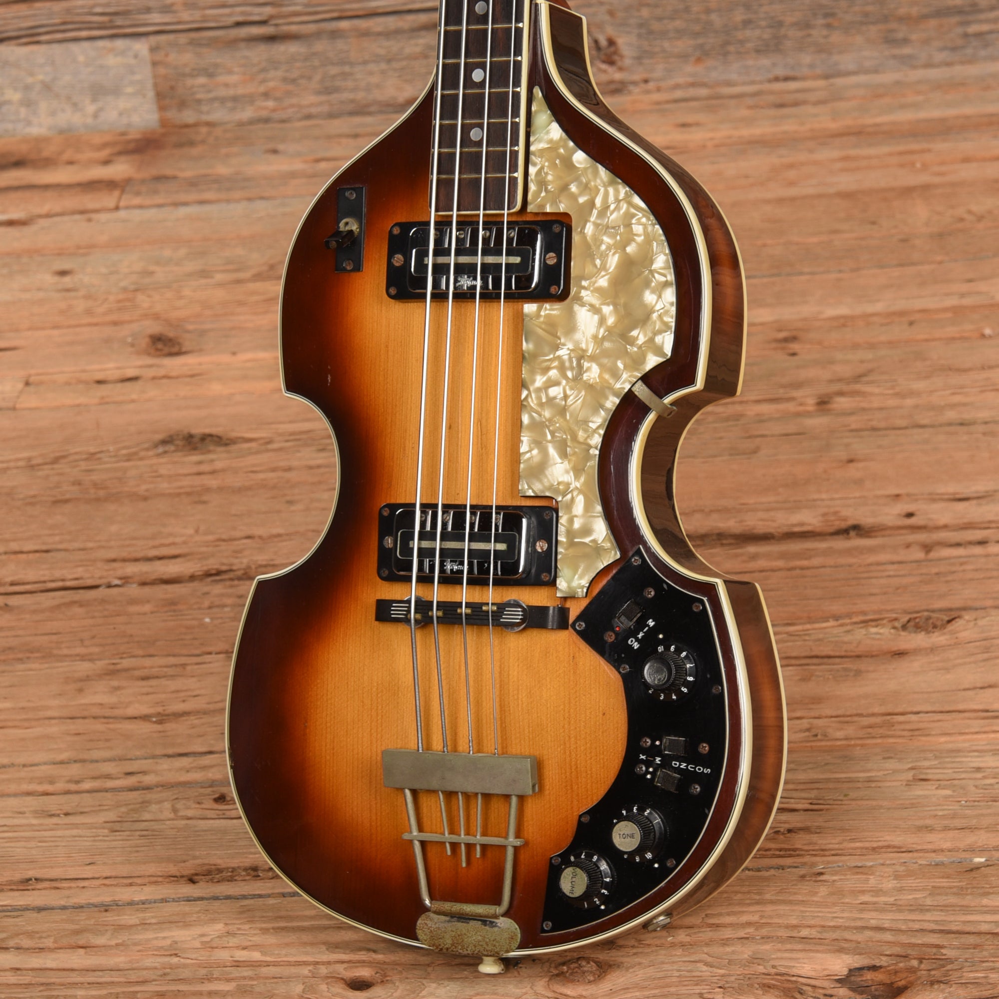 Hofner 5000/1 Sunburst 1970 Bass Guitars / 4-String