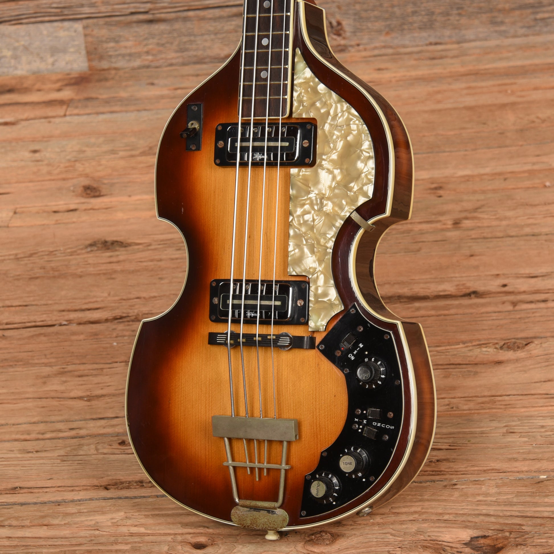 Hofner 5000/1 Sunburst 1970 Bass Guitars / 4-String
