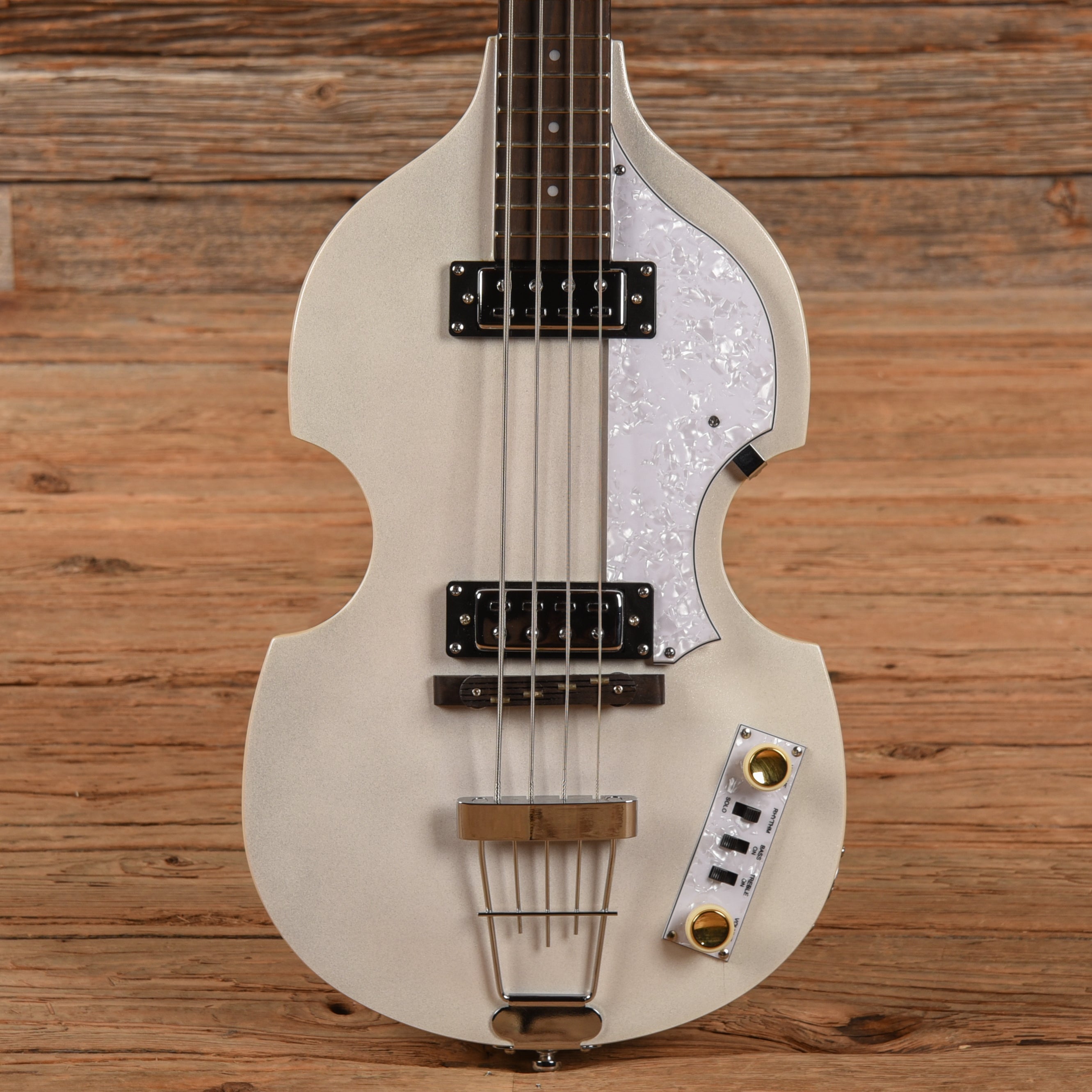 Hofner ヘフナー バイオリンベース 白 B-BASS HI-SERIES Hofner Ignition B-Bass HI Series Violin Bass Pearl White – Chicago