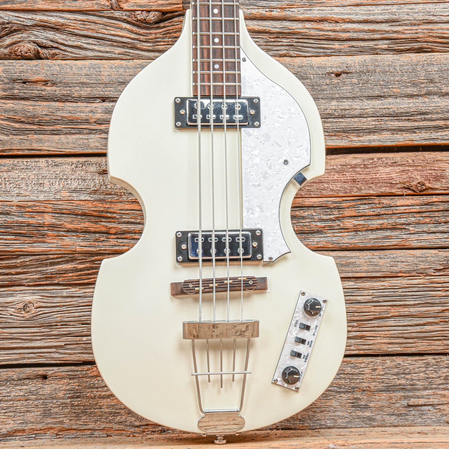 Hofner Ignition Pro Violin Bass Pearl White Bass Guitars / 4-String