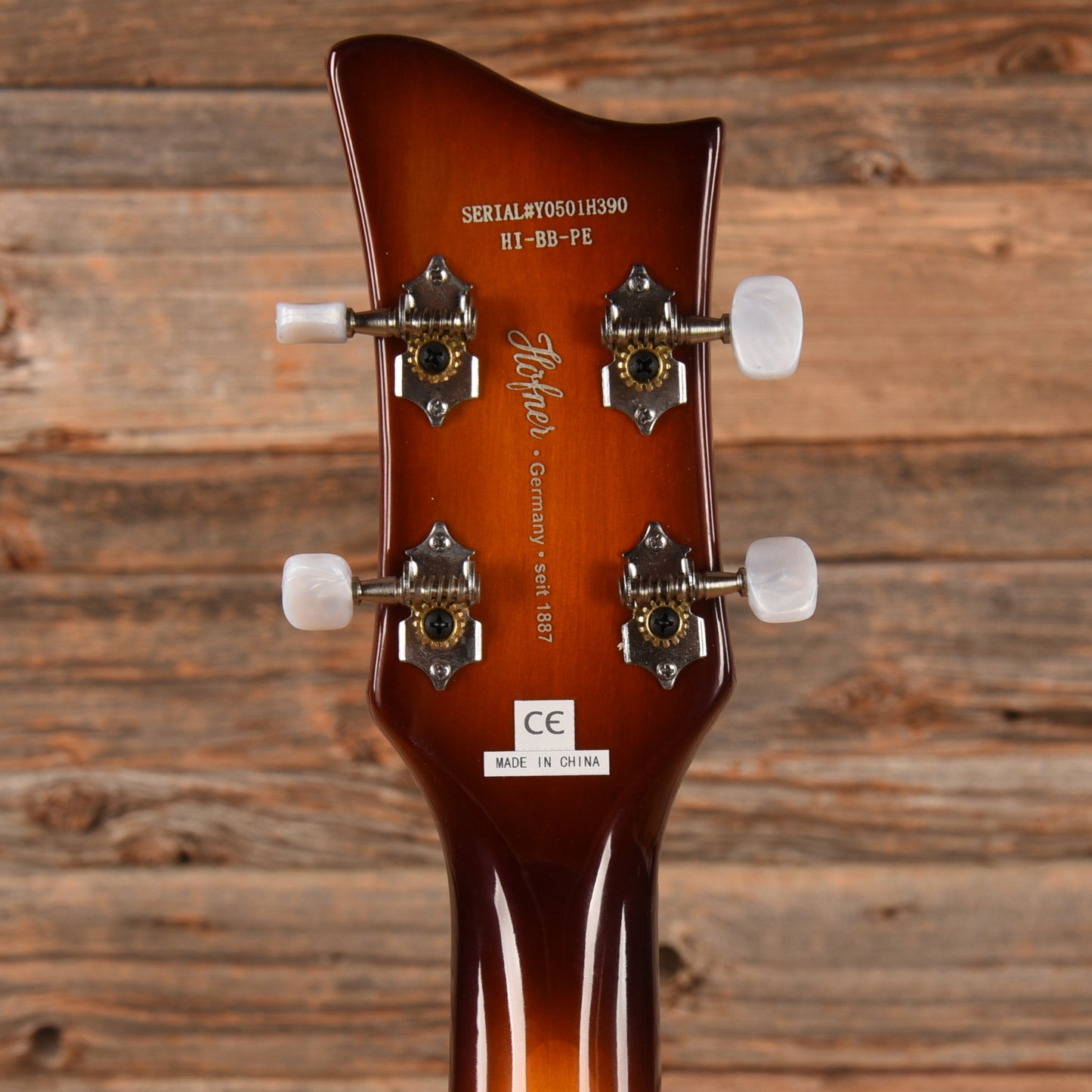 Hofner Ignition Series Violin Bass Sunburst Bass Guitars / 4-String