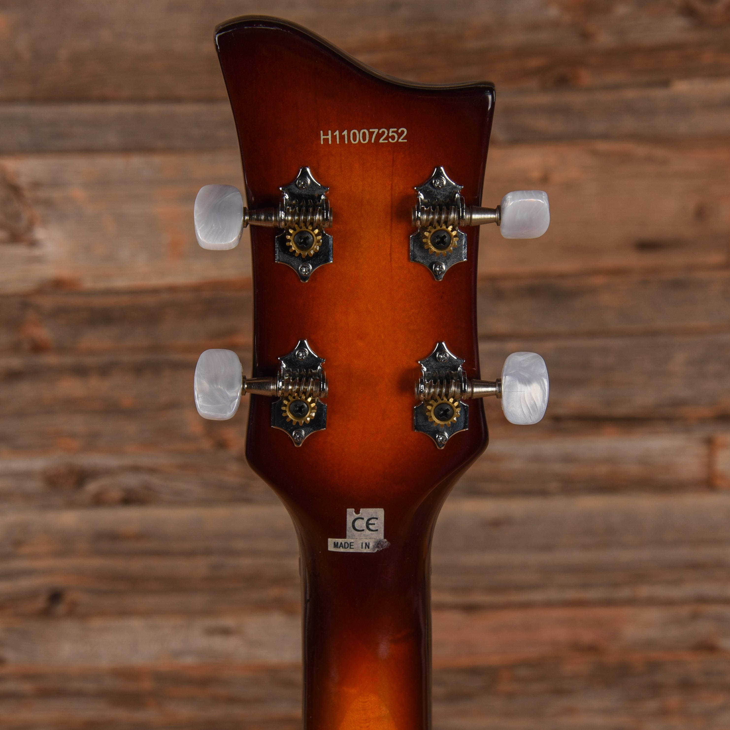 Hofner Ignition Series Violin Bass Sunburst Bass Guitars / 4-String
