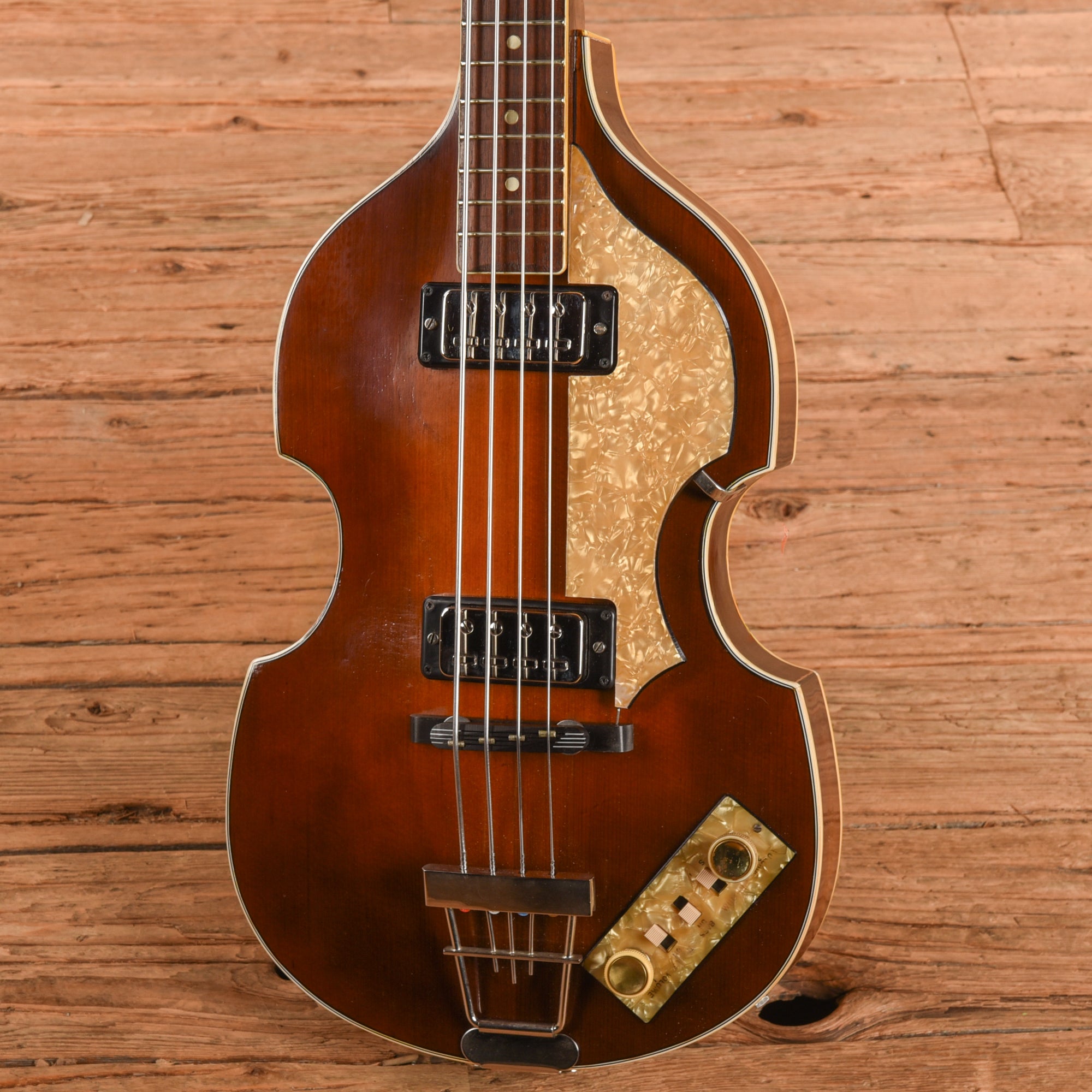 Hofner 500/1 Suburst 1965 Bass Guitars