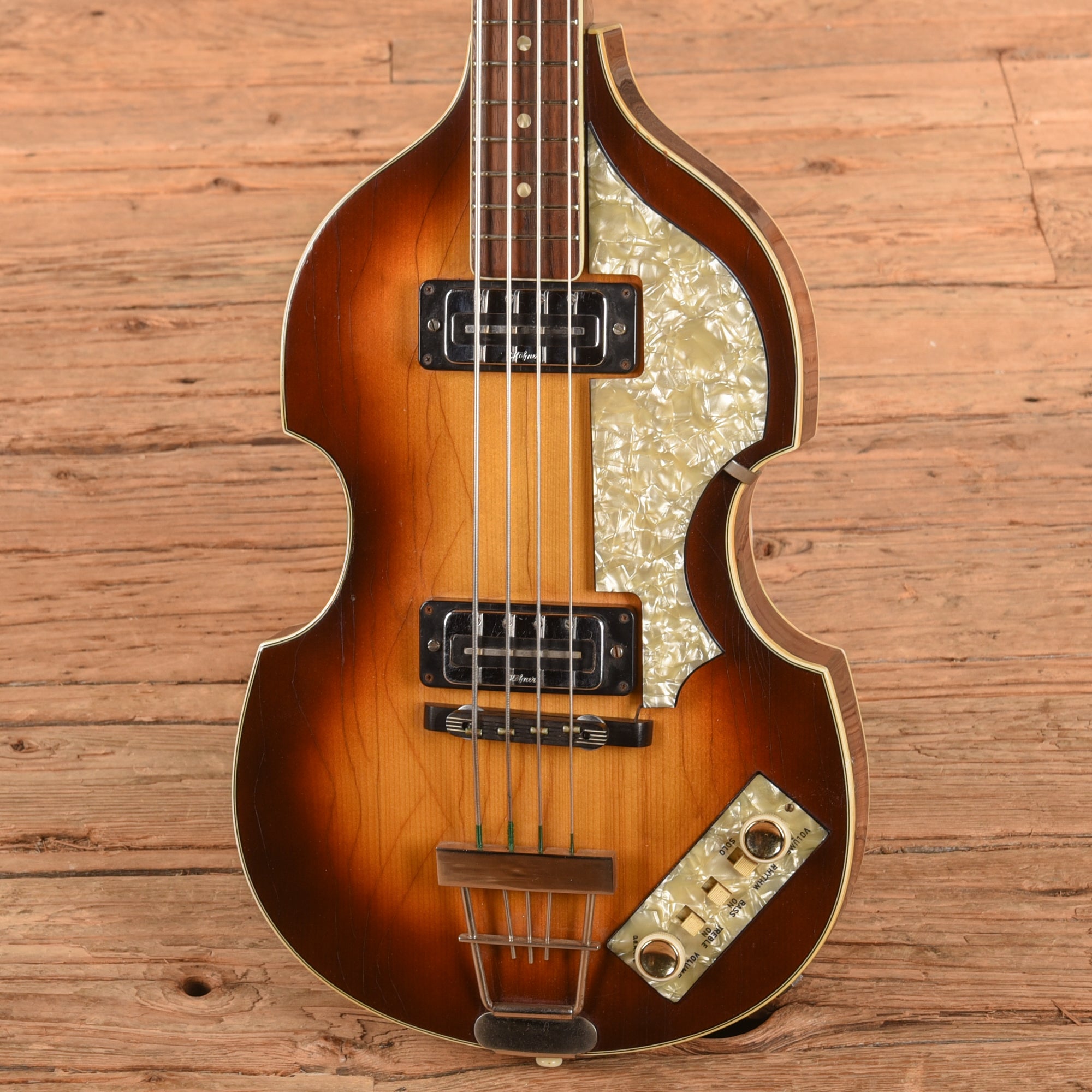 Hofner 500/1 Sunburst 1967 Bass Guitars