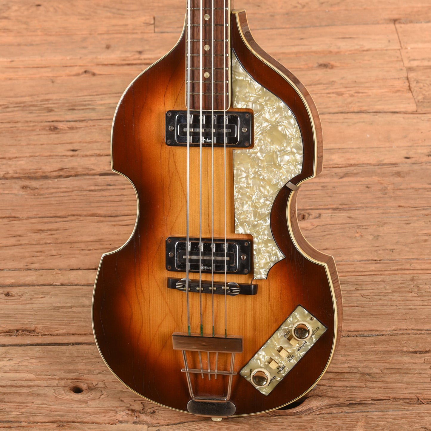 Hofner 500/1 Sunburst 1967 Bass Guitars
