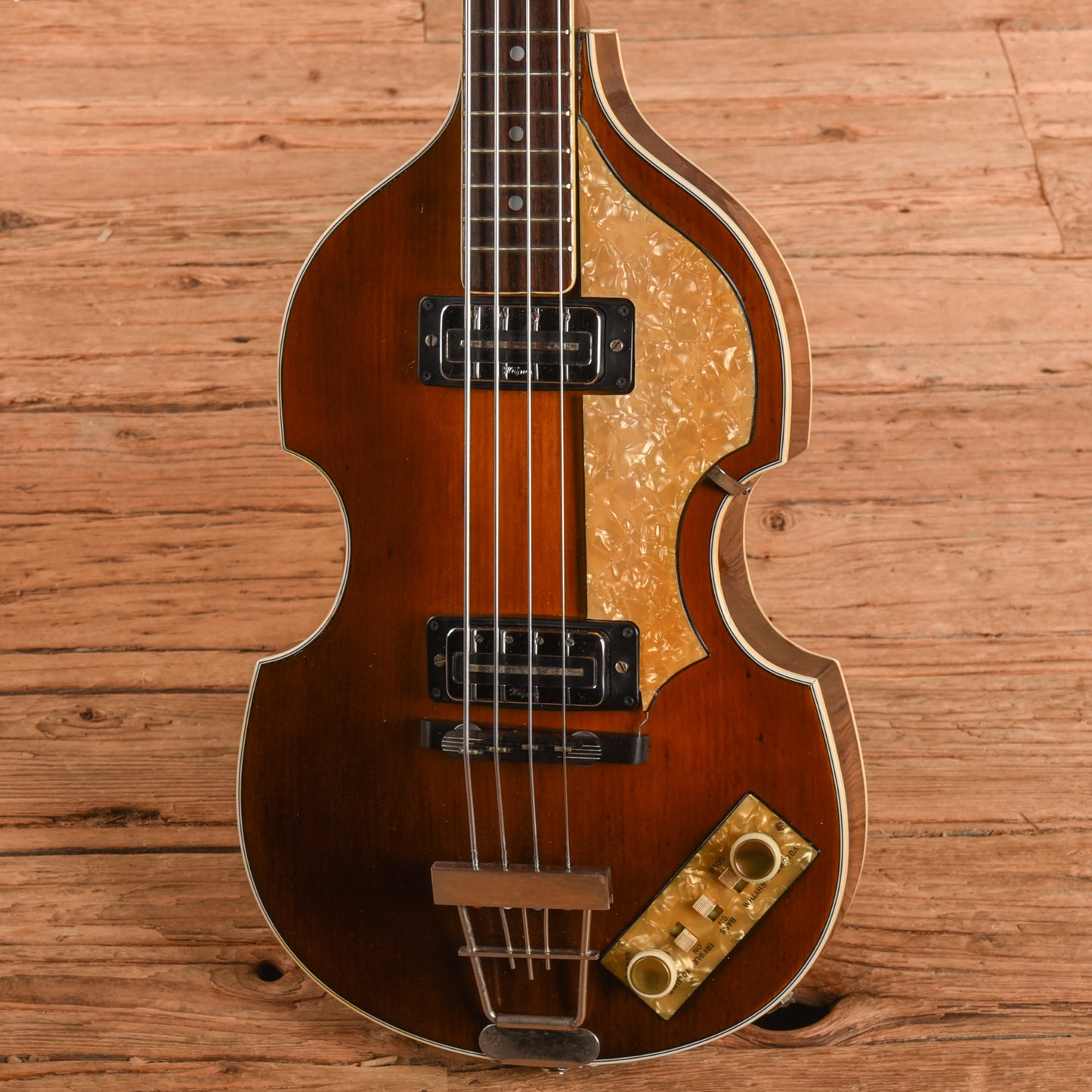Hofner 500/1 Sunburst 1968 Bass Guitars