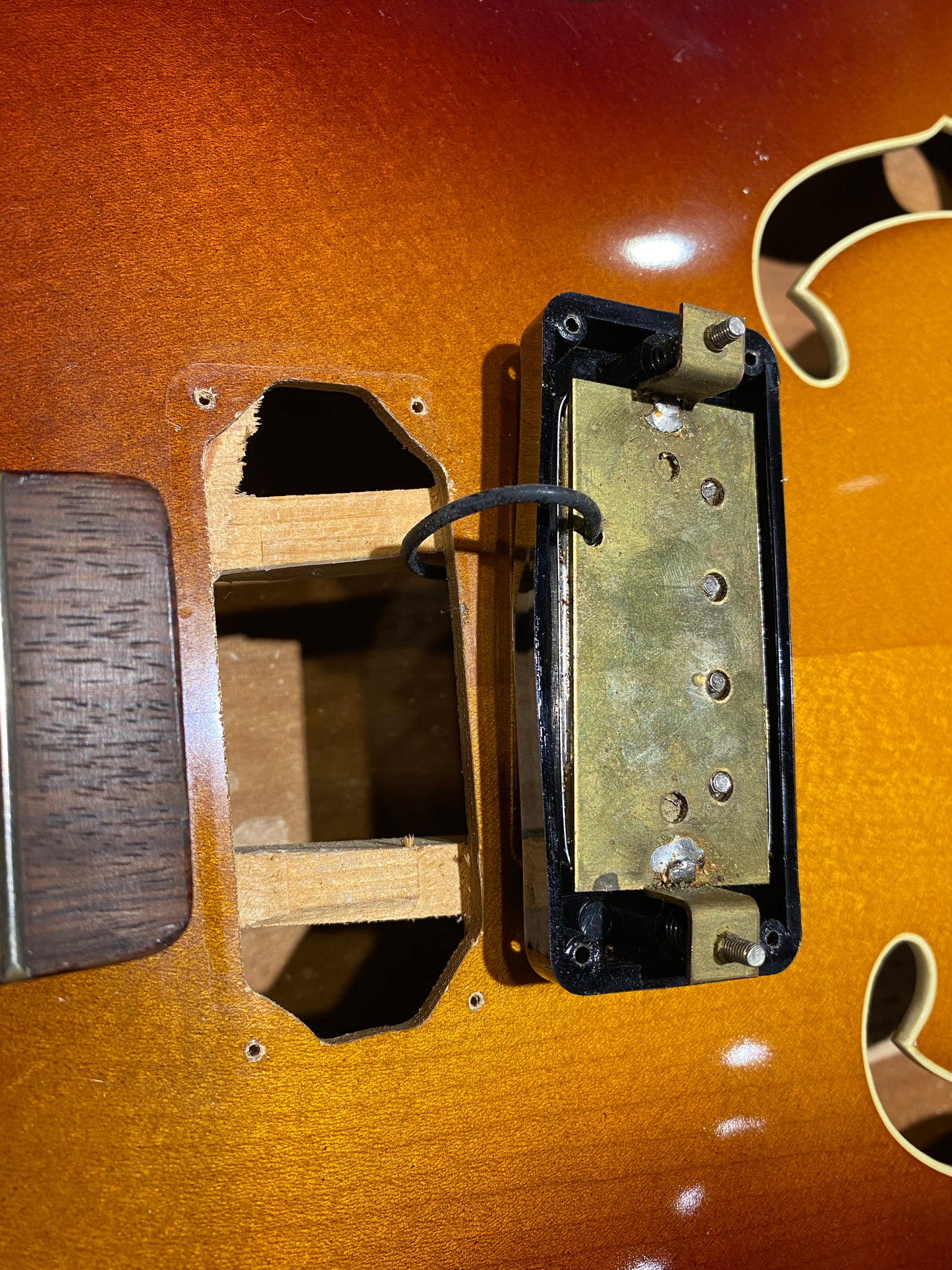 Hofner Senator Bass Sunburst 1965 Bass Guitars