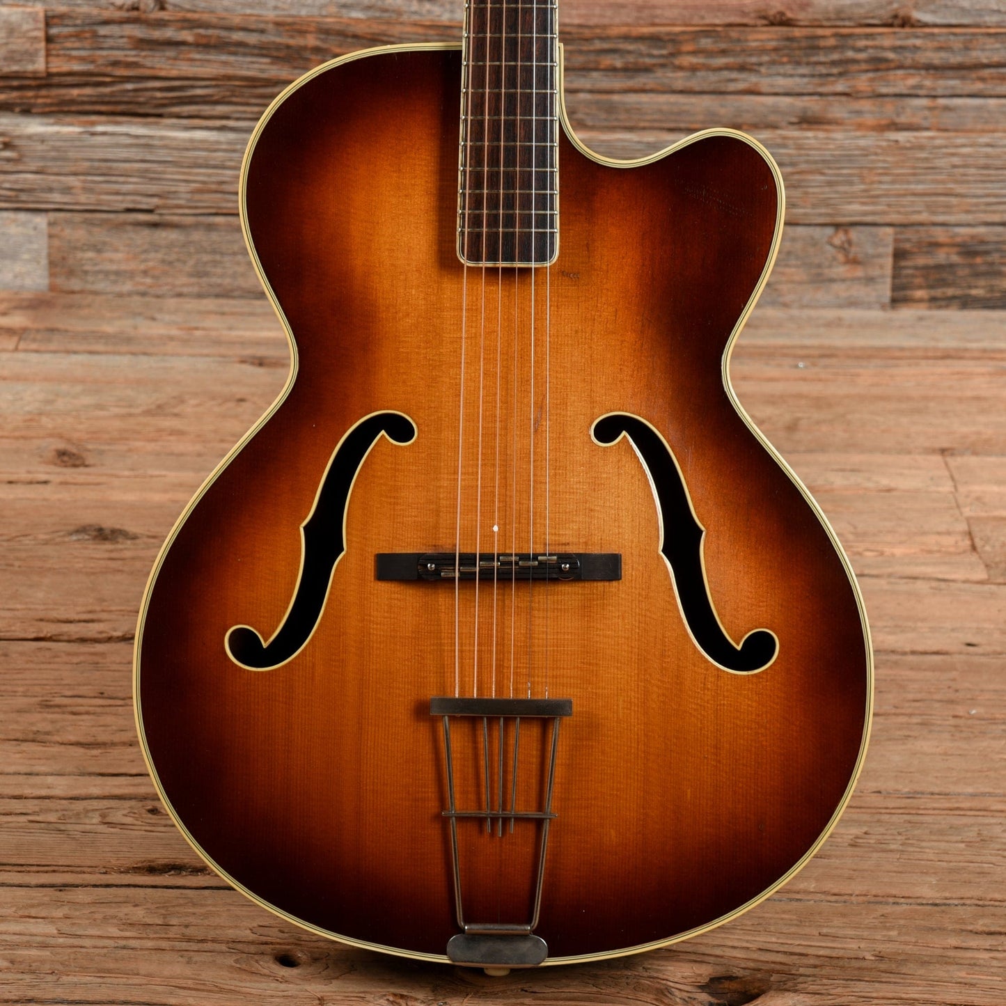 Hofner 4550/S Sunburst 1960s Electric Guitars / Archtop