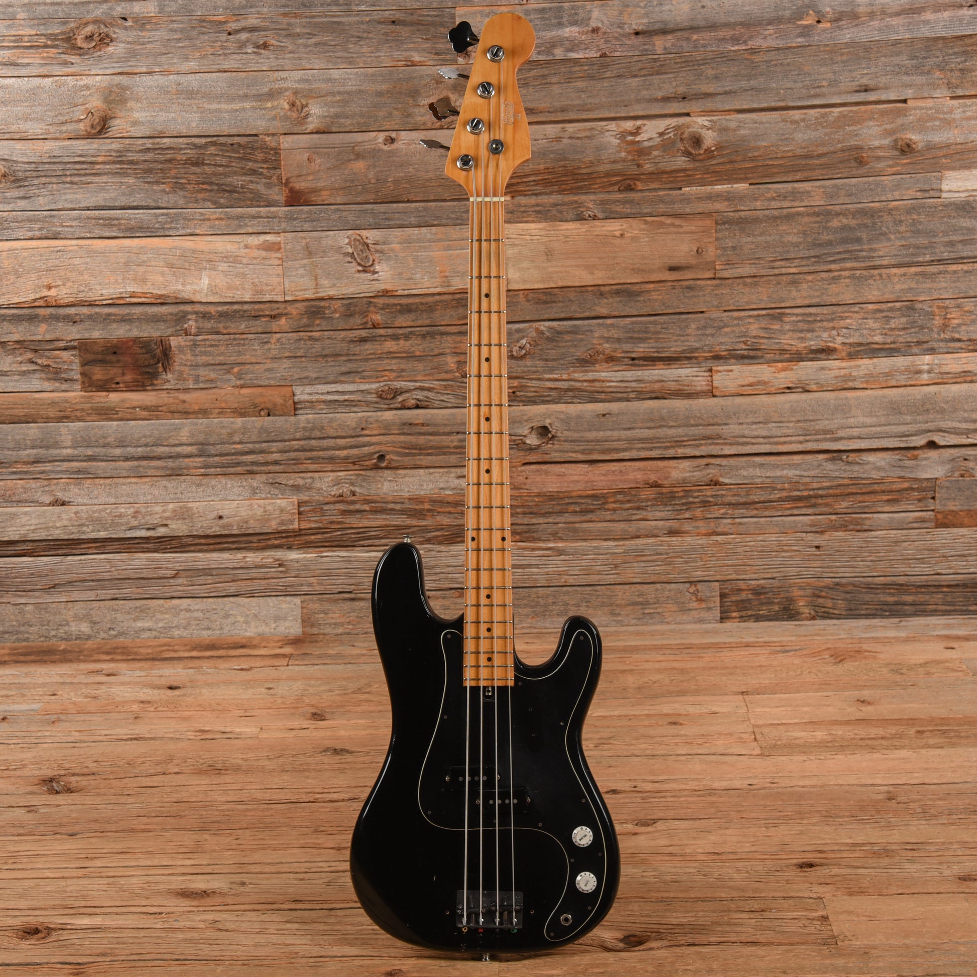 Hondo II Bass Black Bass Guitars / 4-String