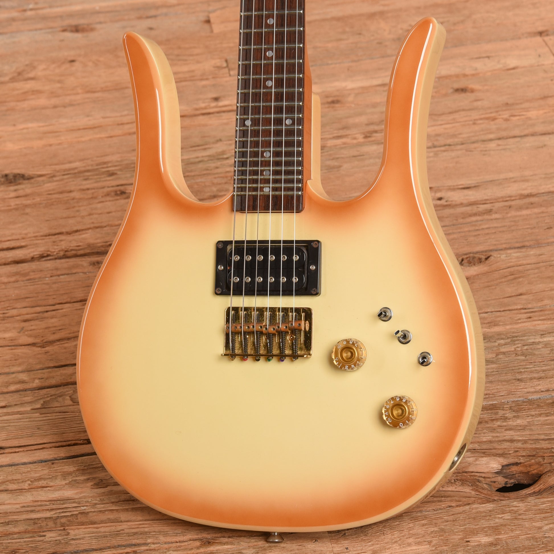 Hondo Longhorn Copperburst 1984 Electric Guitars / Solid Body