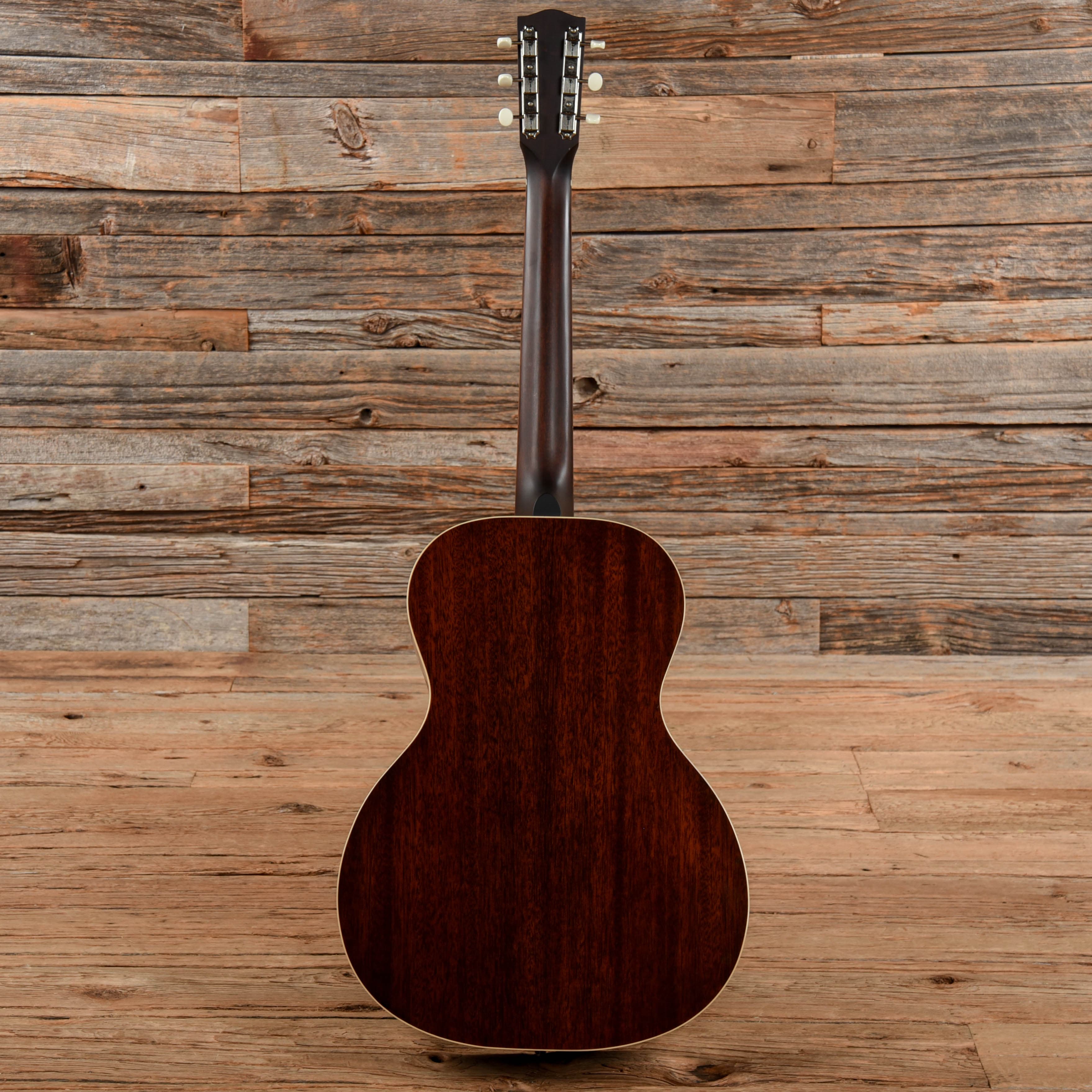 Huss & Dalton Crossroads Sunburst 2013 Acoustic Guitars / Concert