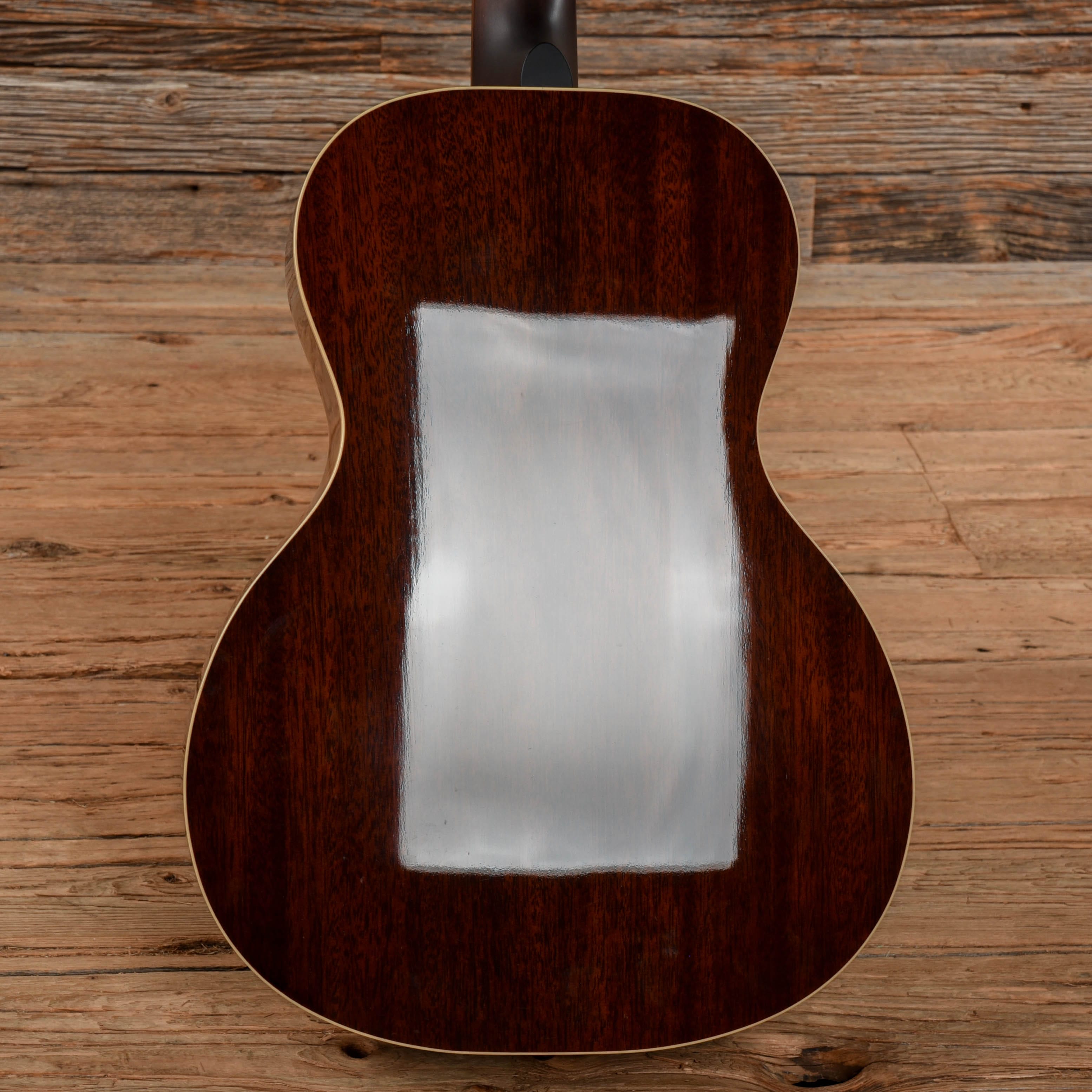 Huss & Dalton Crossroads Sunburst 2013 Acoustic Guitars / Concert