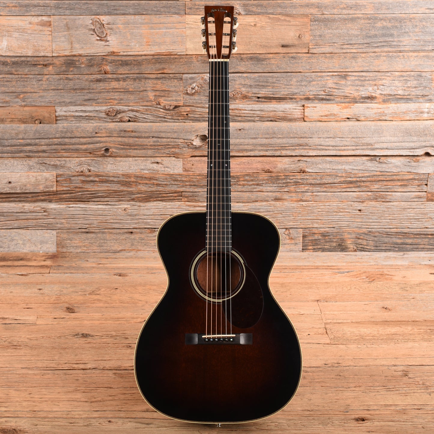 Huss & Dalton Tom-R Custom Brown Burst 2005 Acoustic Guitars