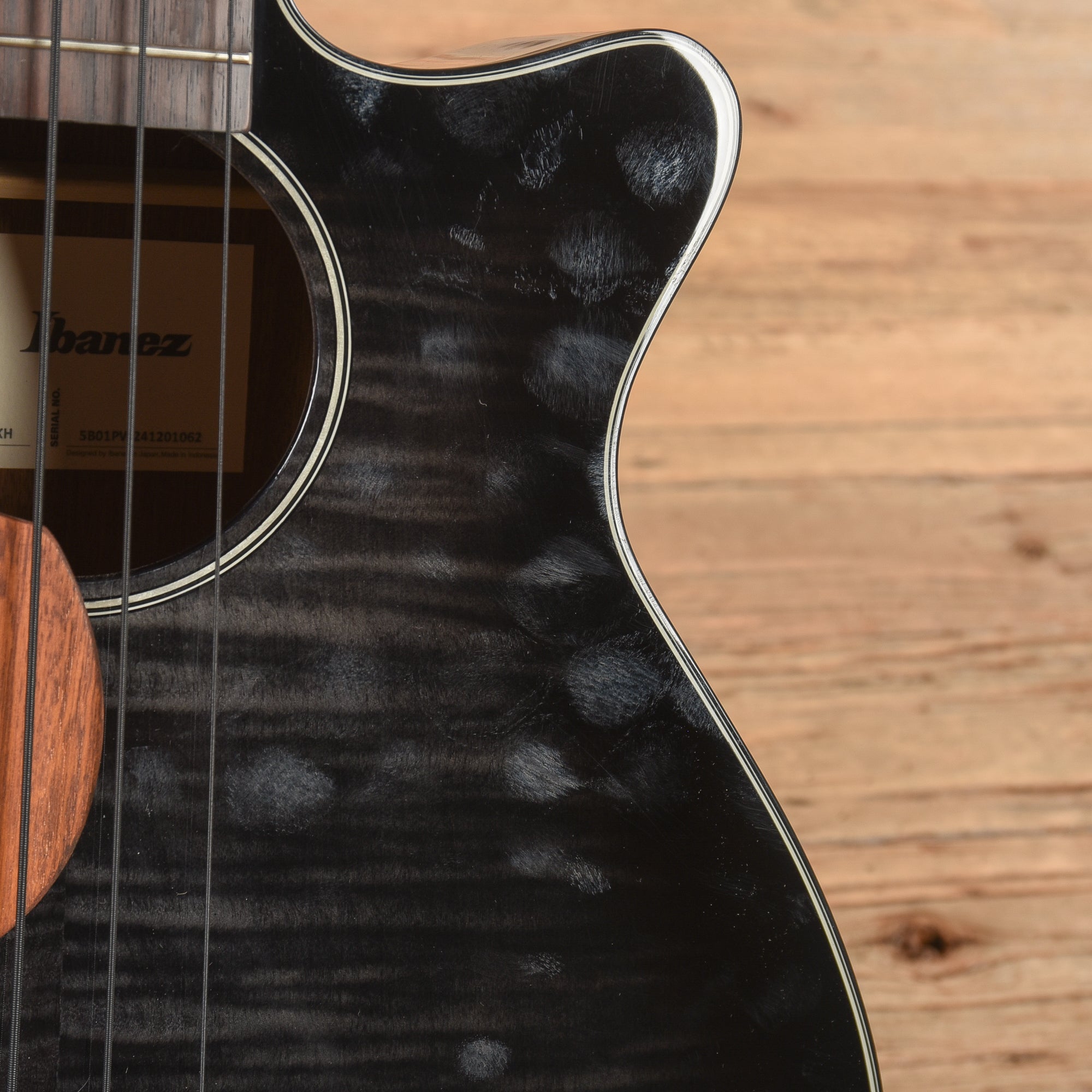 Ibanez AEGB25ETKH Acoustic-Electric Guitar AEG Transparent Black Sunburst High Gloss Bass Guitars / 4-String