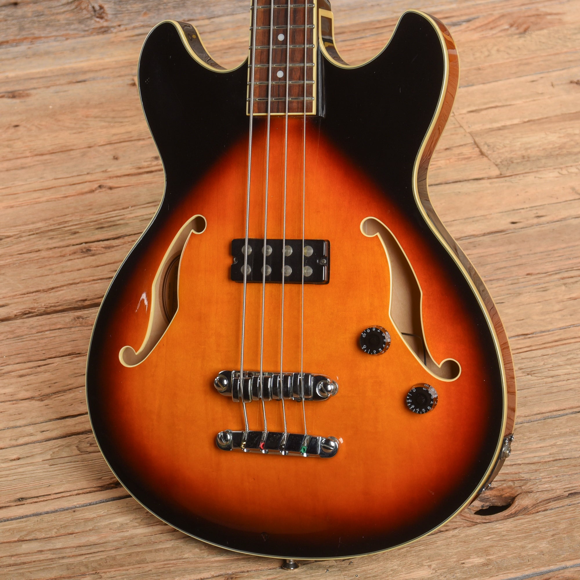 Ibanez ASB140 Sunburst 2006 Bass Guitars / 4-String