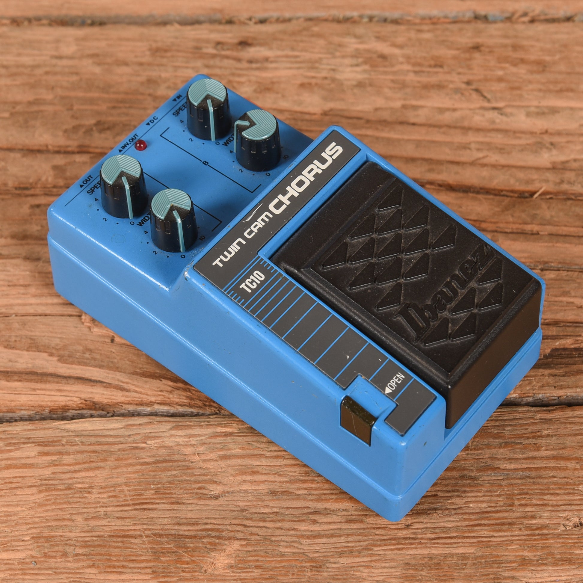 Ibanez Twin Cam Chorus Effect Pedals