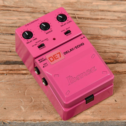 Ibanez DE7 Delay Effects and Pedals / Delay