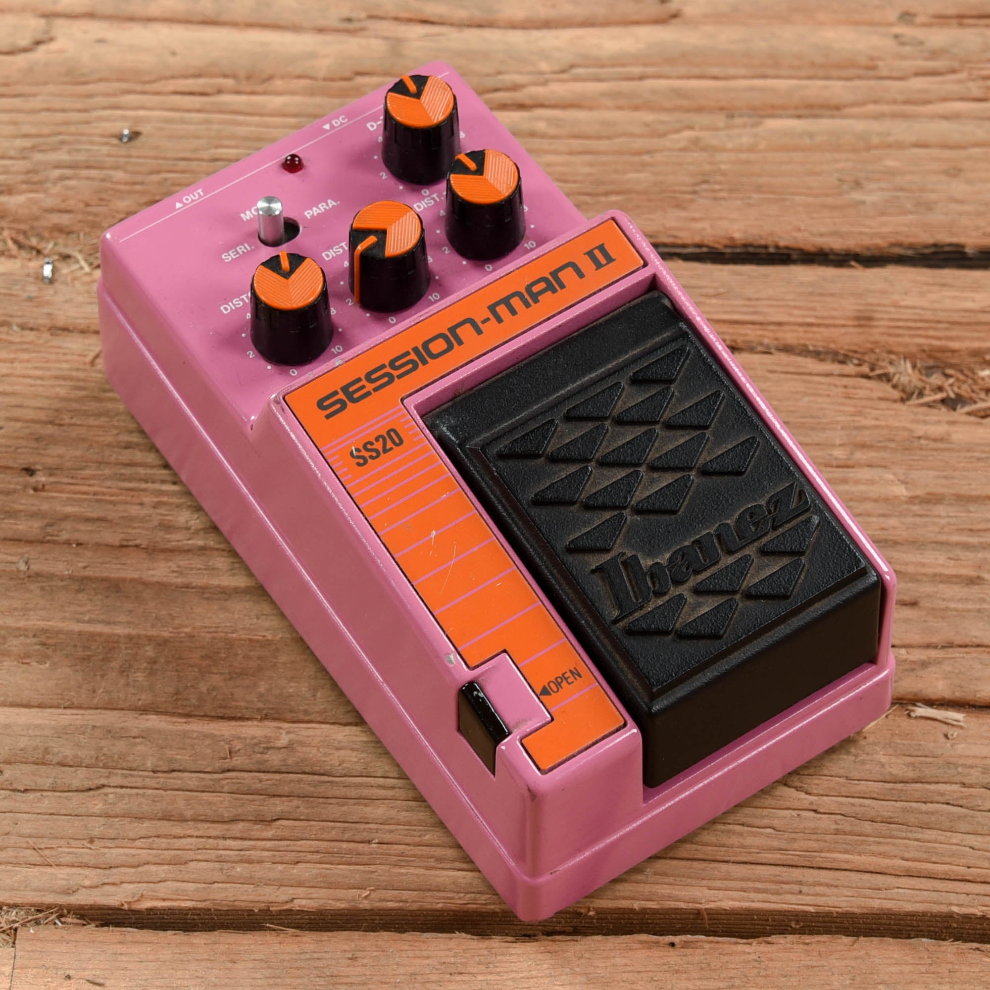 Ibanez SS20 Session Man II Effects and Pedals / Distortion
