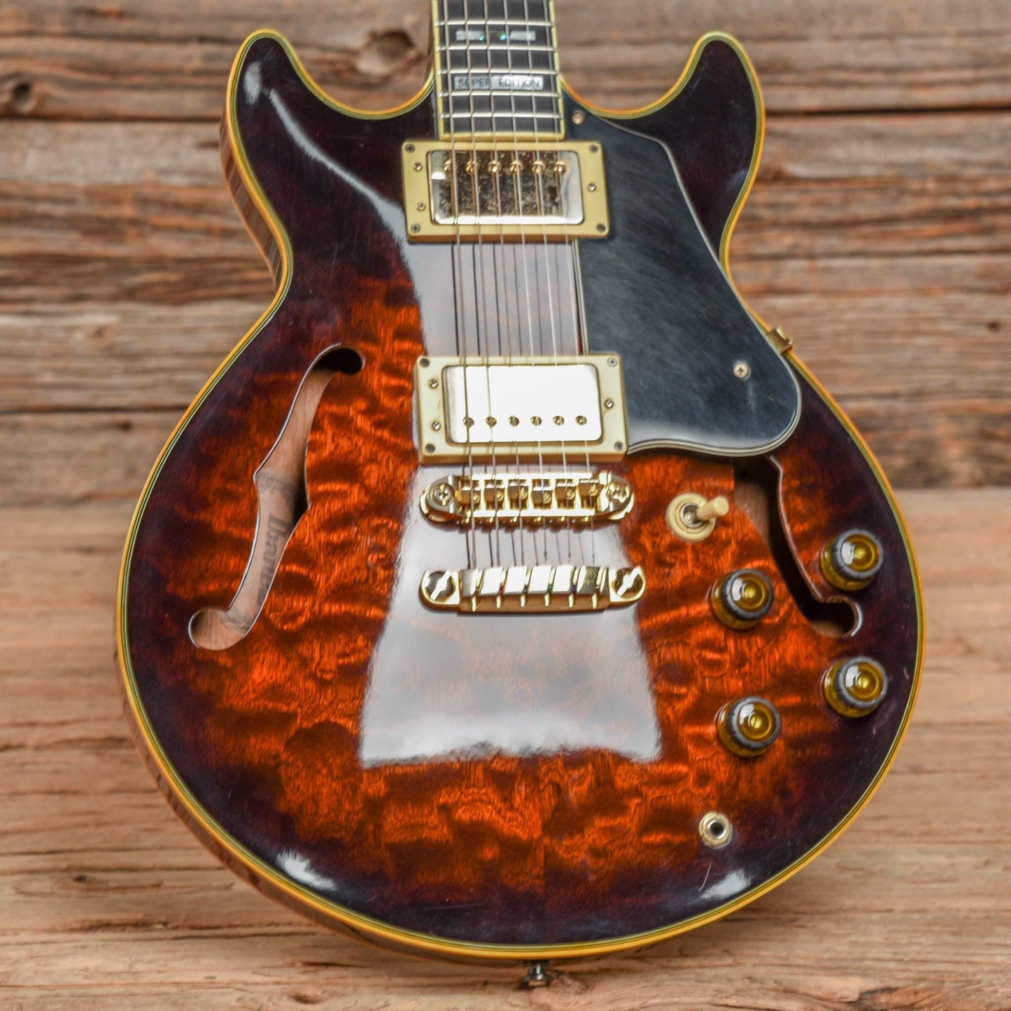 Ibanez Artist AM-205 Violin Burst 1985 Electric Guitars / Semi-Hollow