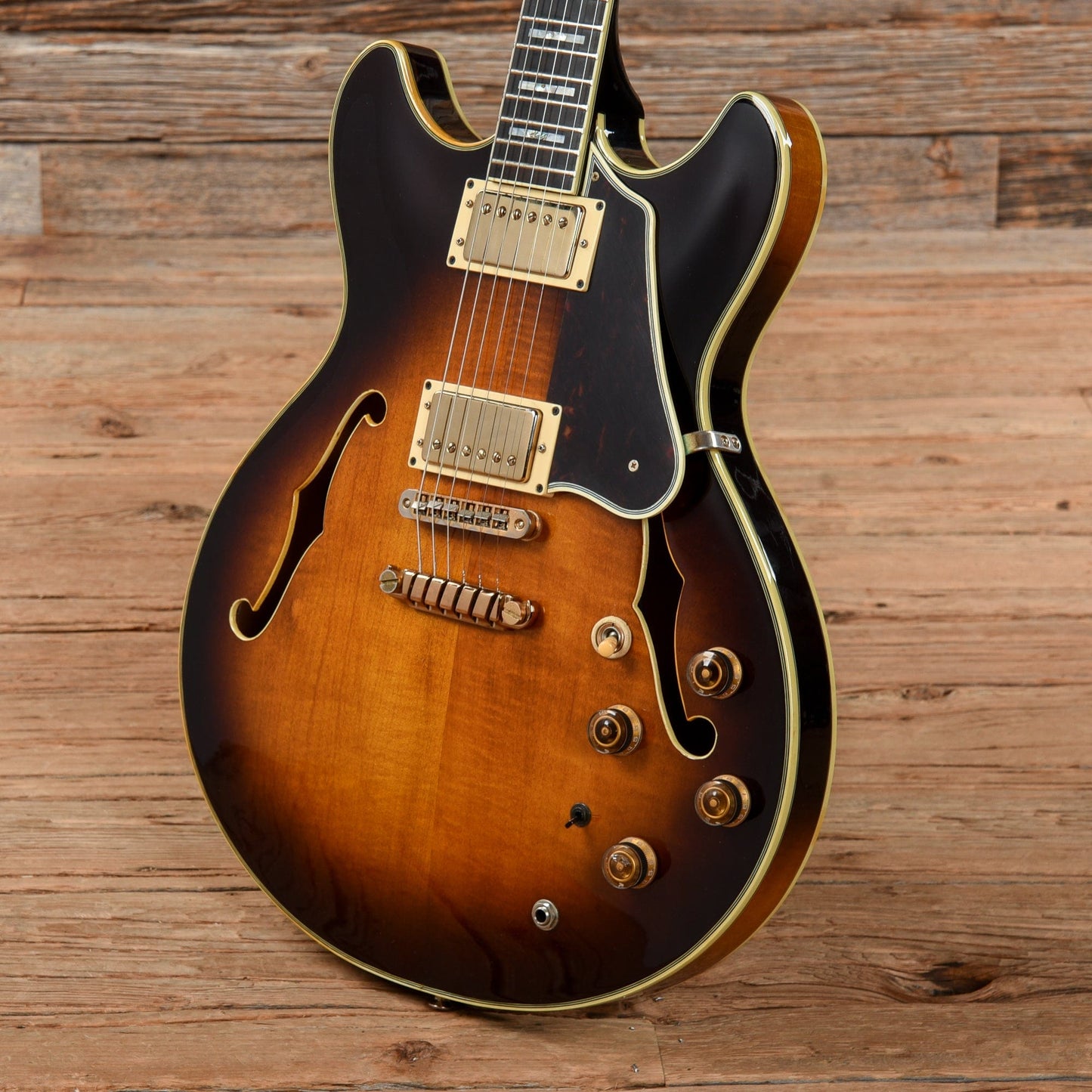 Ibanez Artist AS-200 Sunburst 1981 Electric Guitars / Semi-Hollow