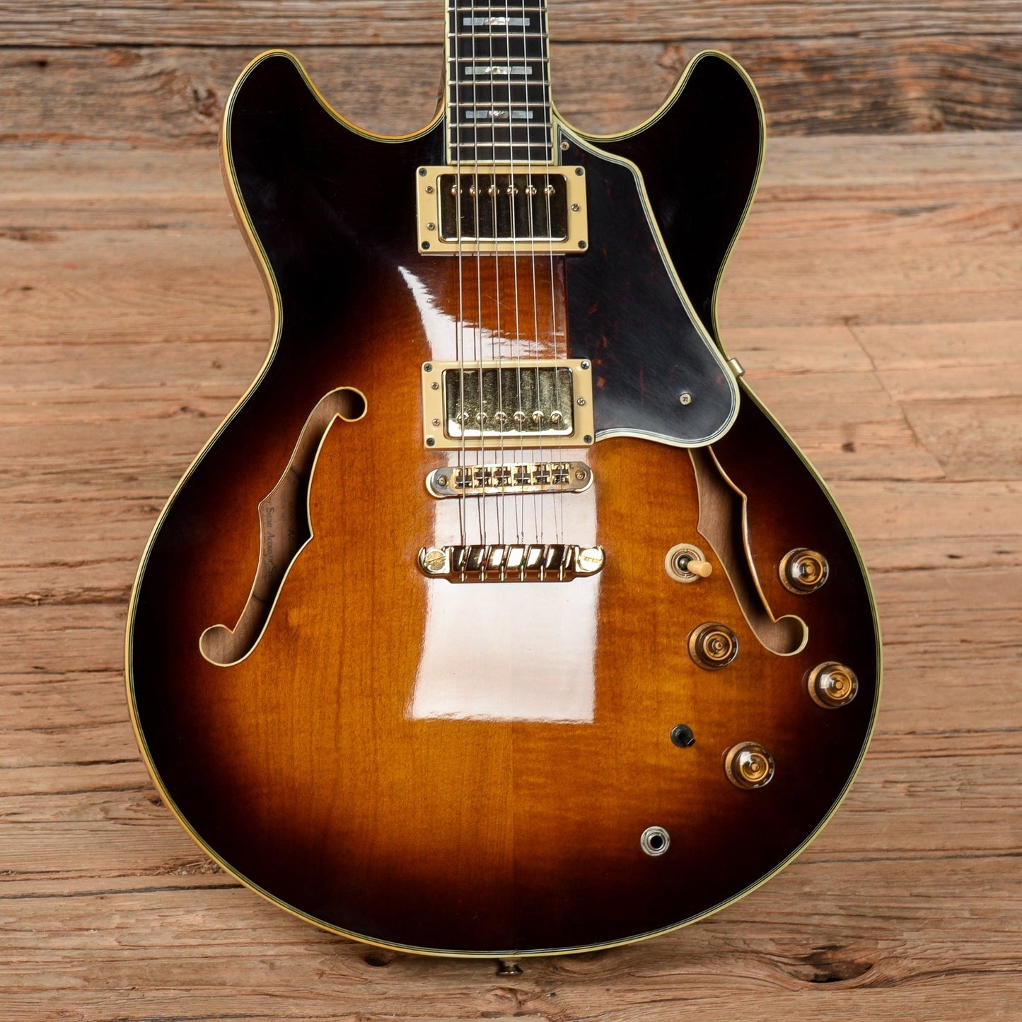 Ibanez Artist AS-200 Sunburst 1981 Electric Guitars / Semi-Hollow