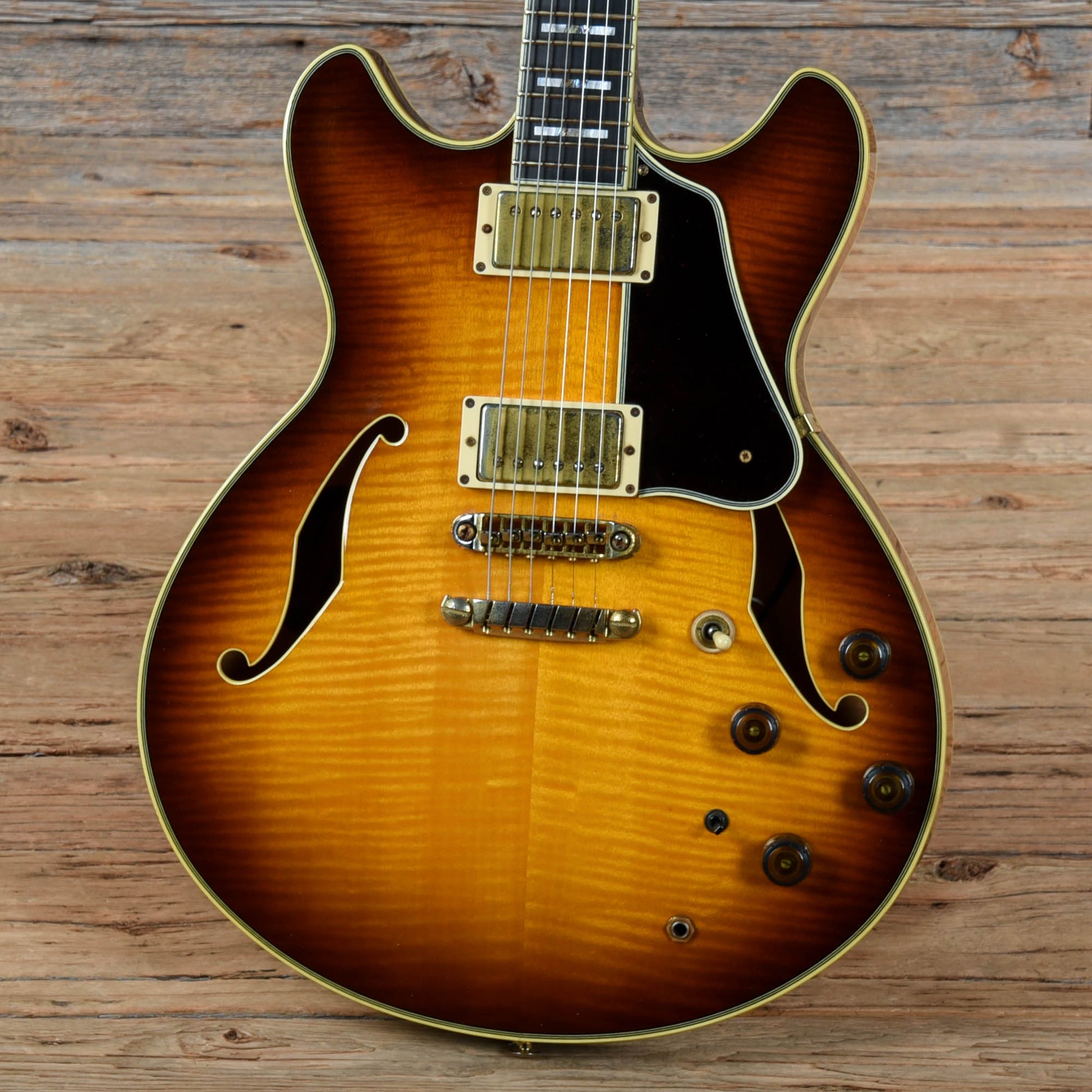 Ibanez AS200 Sunburst 2002 Electric Guitars / Semi-Hollow