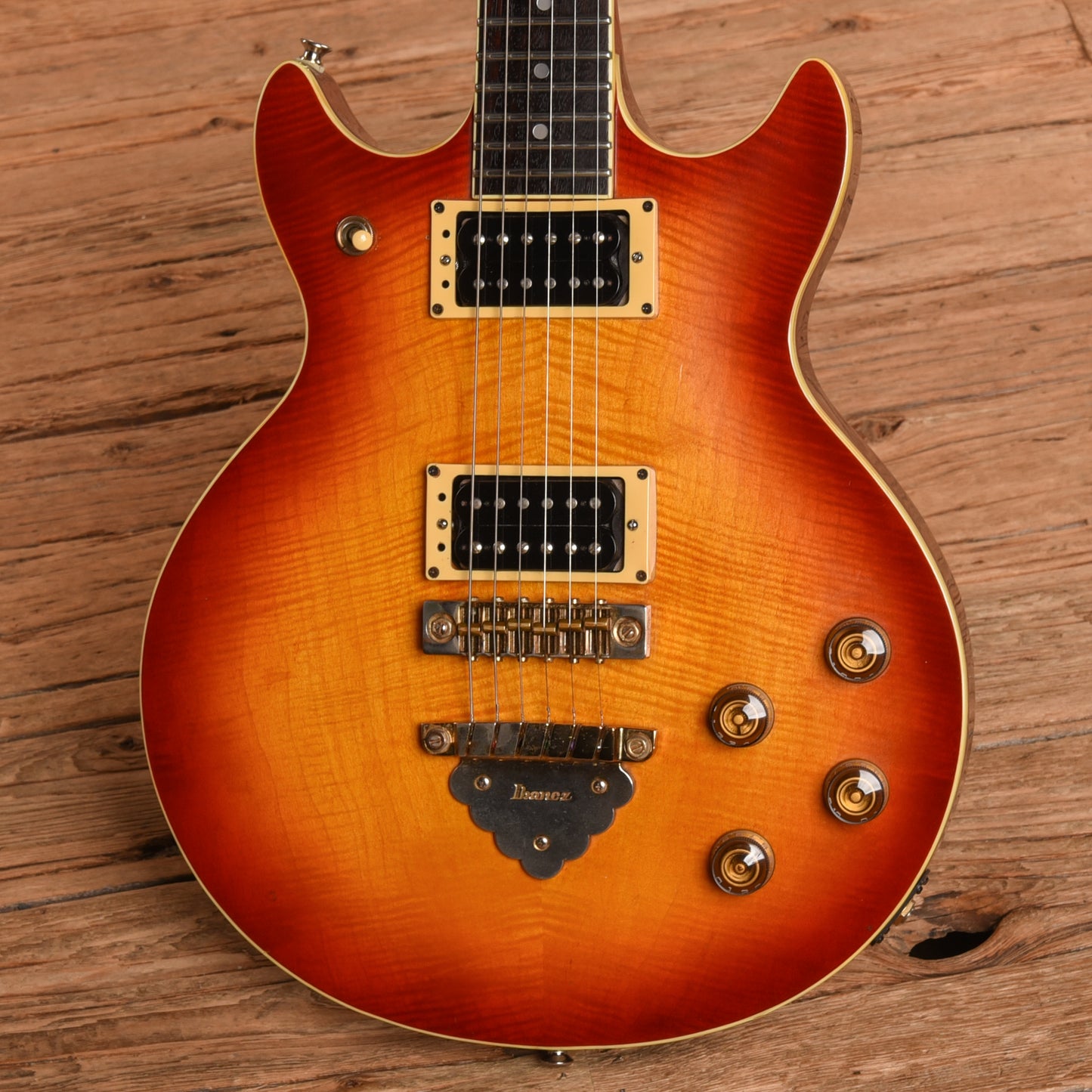 Ibanez AR100 Artist Sunburst 1981 Electric Guitars / Solid Body