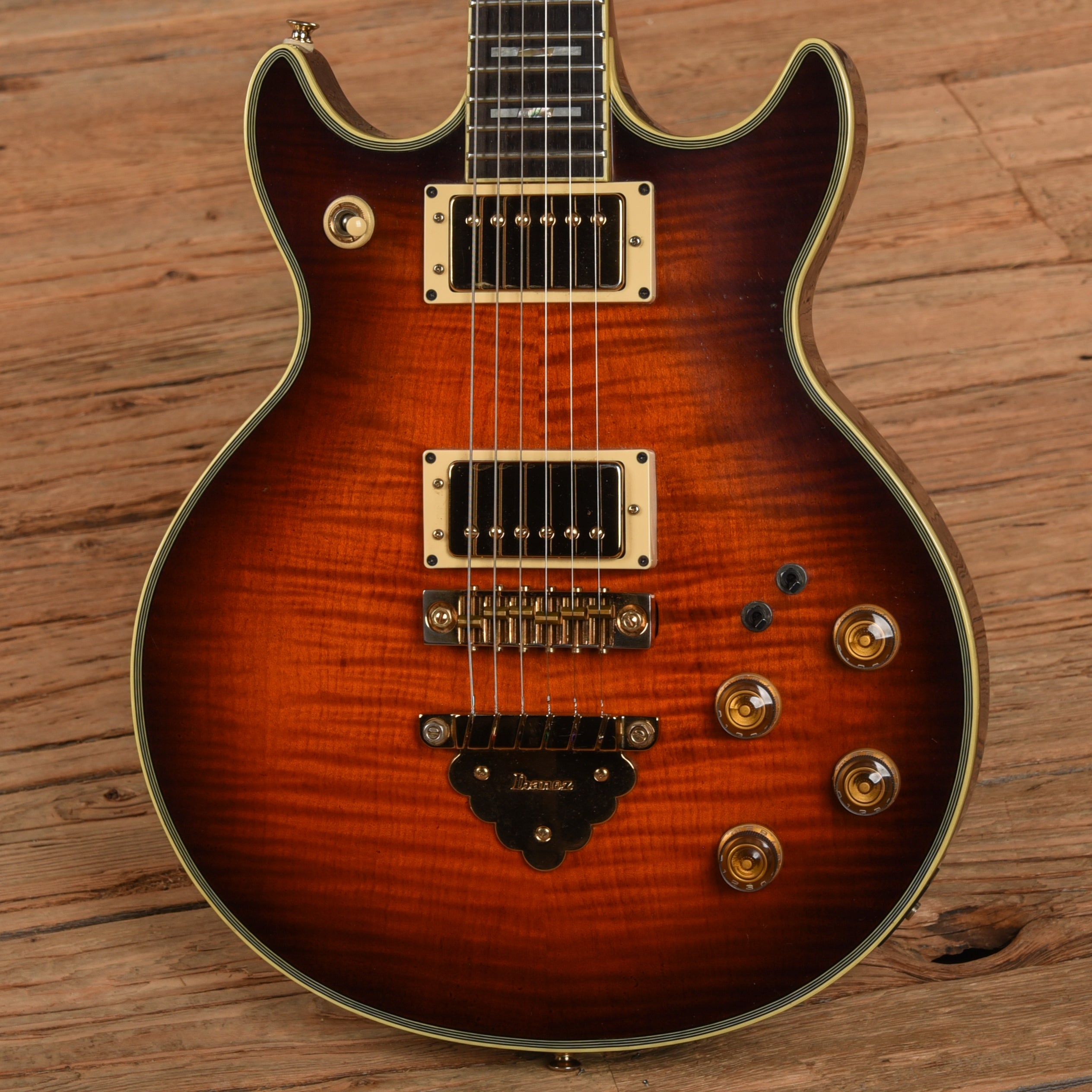 Ibanez Artist AR300 Sunburst 1981 Electric Guitars / Solid Body
