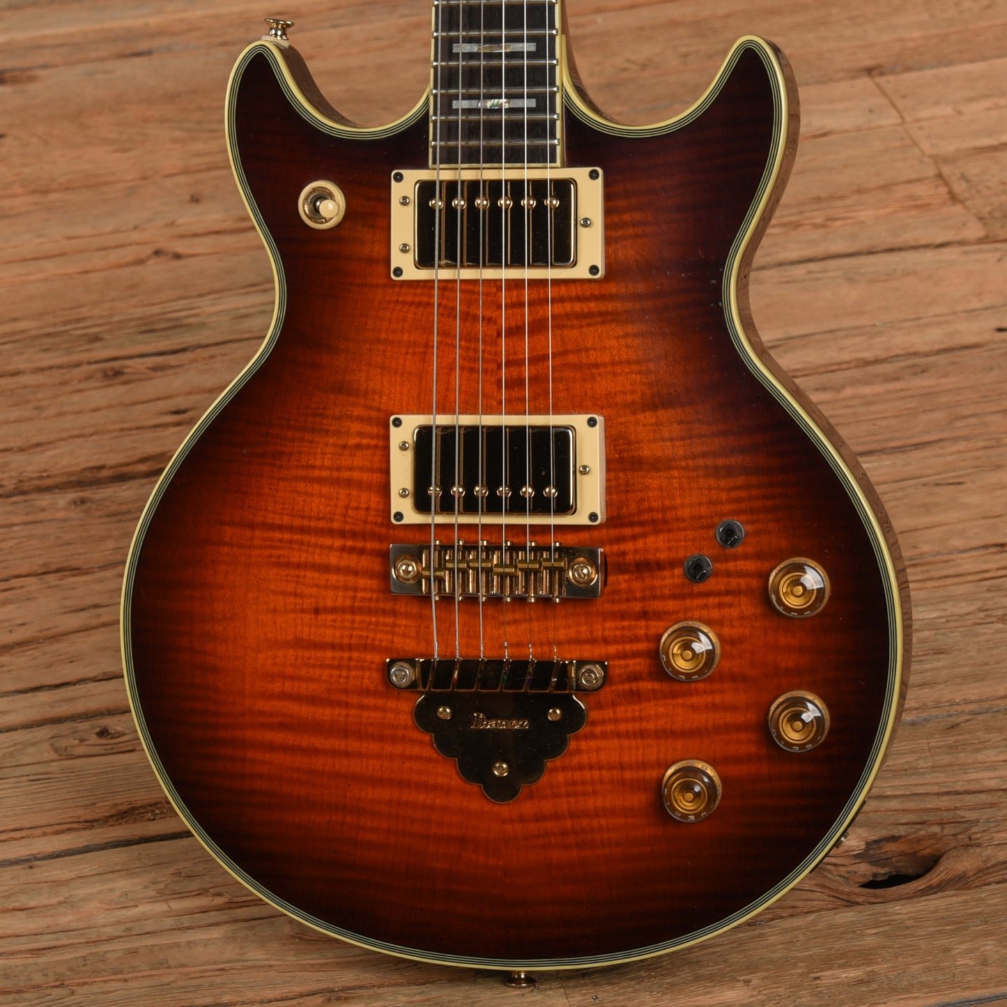 Ibanez Artist AR300 Sunburst 1981 Electric Guitars / Solid Body