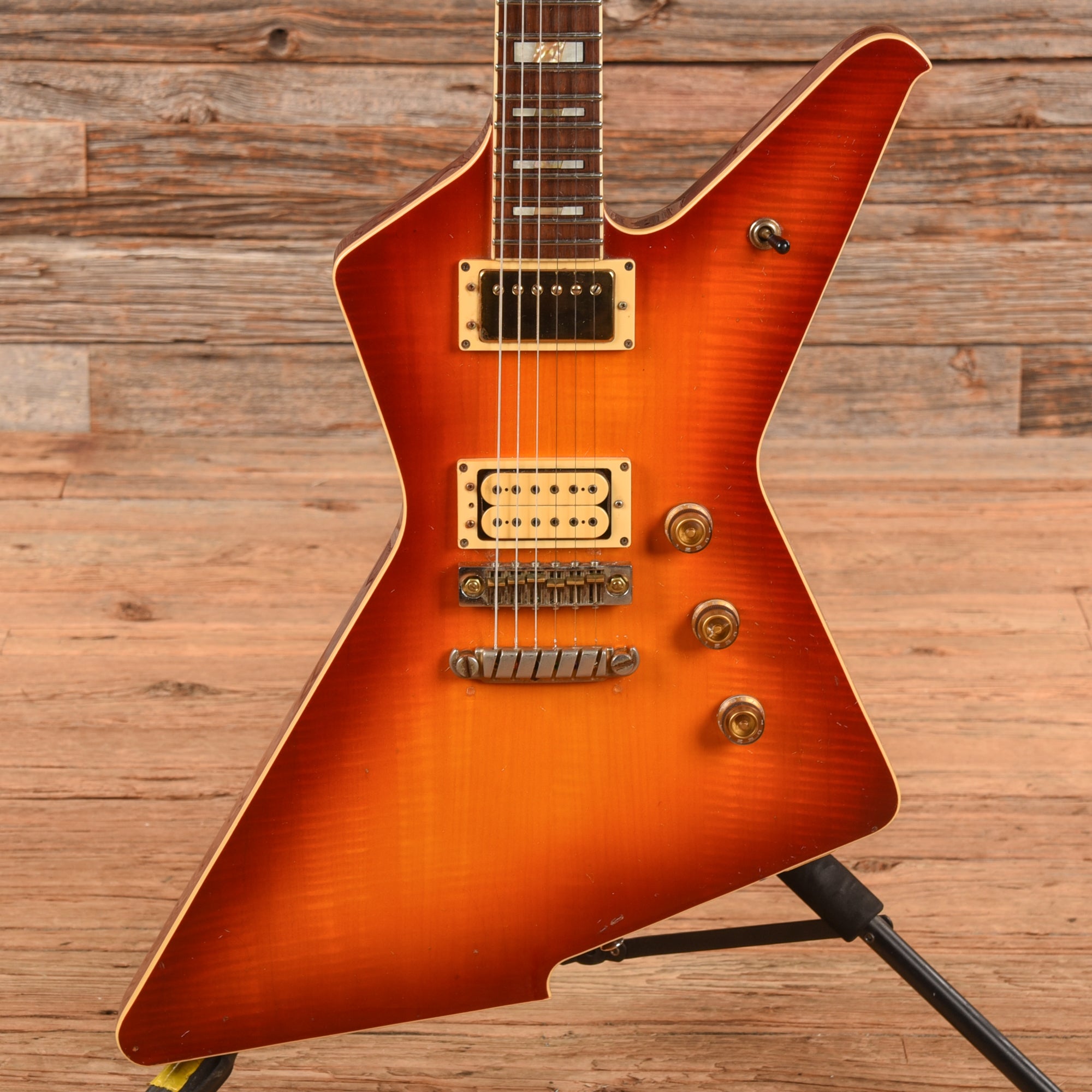 Ibanez Destroyer II Sunburst 1982 – Chicago Music Exchange
