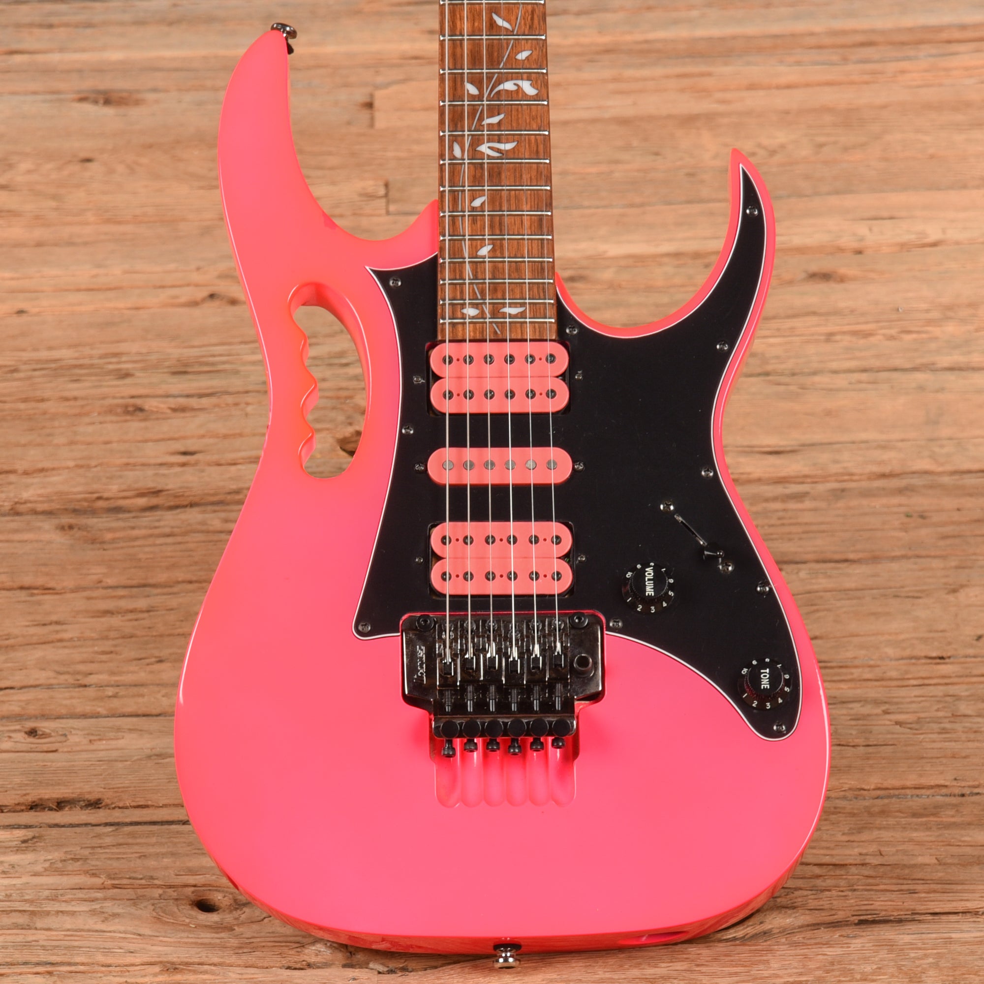Ibanez JEM Junior SP Pink 2018 Electric Guitars / Solid Body