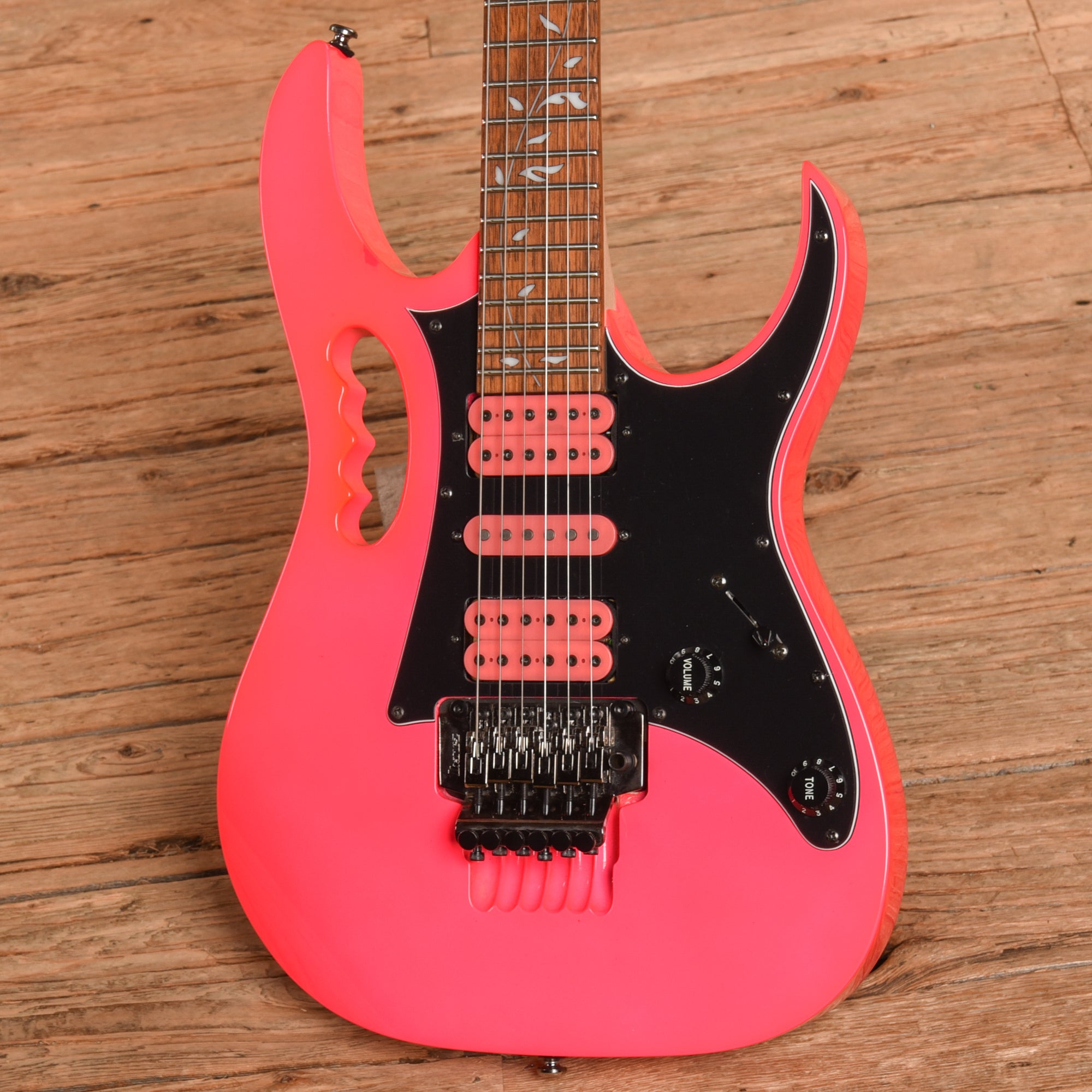 Ibanez JEM Junior SP Pink 2018 Electric Guitars / Solid Body