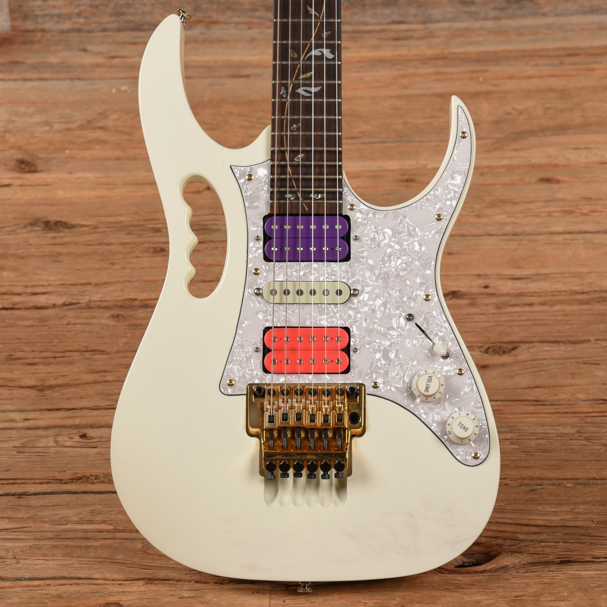 Ibanez Jem7V White Electric Guitars / Solid Body