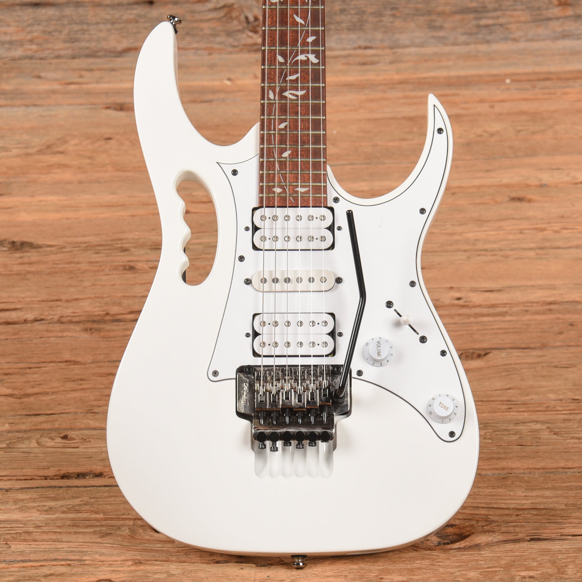 Ibanez JEMJR Steve Vai JEM Junior White 2019 Electric Guitars / Solid Body