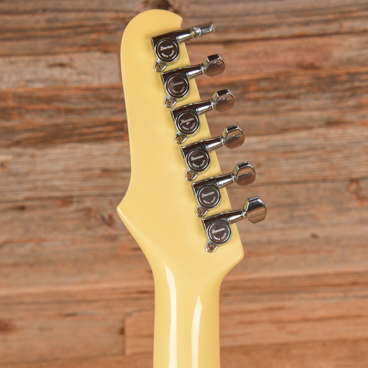 Ibanez Roadstar II RS440 White Electric Guitars / Solid Body