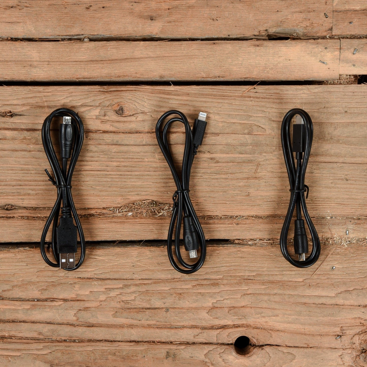 IK Multimedia iRig HD 2 Studio-Quality Guitar Interface for iOS Pro Audio / Interfaces