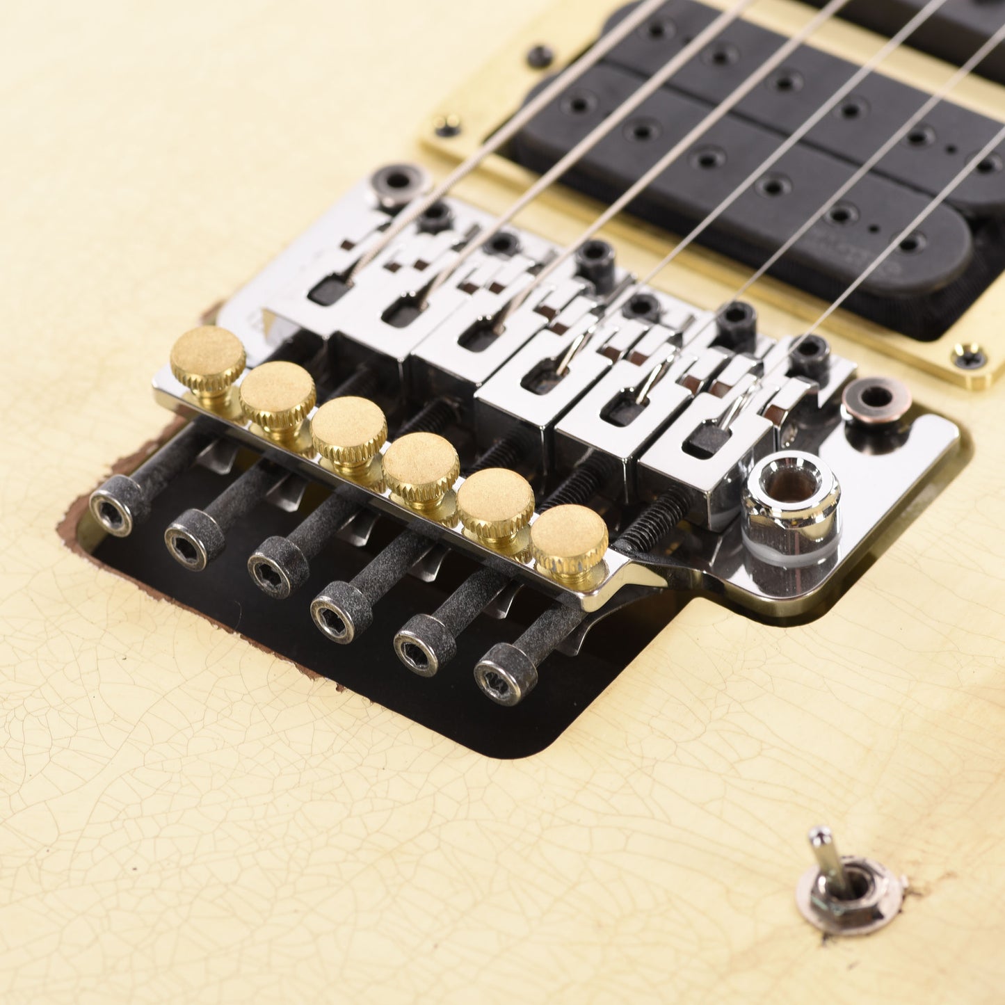 Jackson Custom Shop Special Edition PC1 Phil Collen Nitro Tour Relic Vanilla Shake Electric Guitars