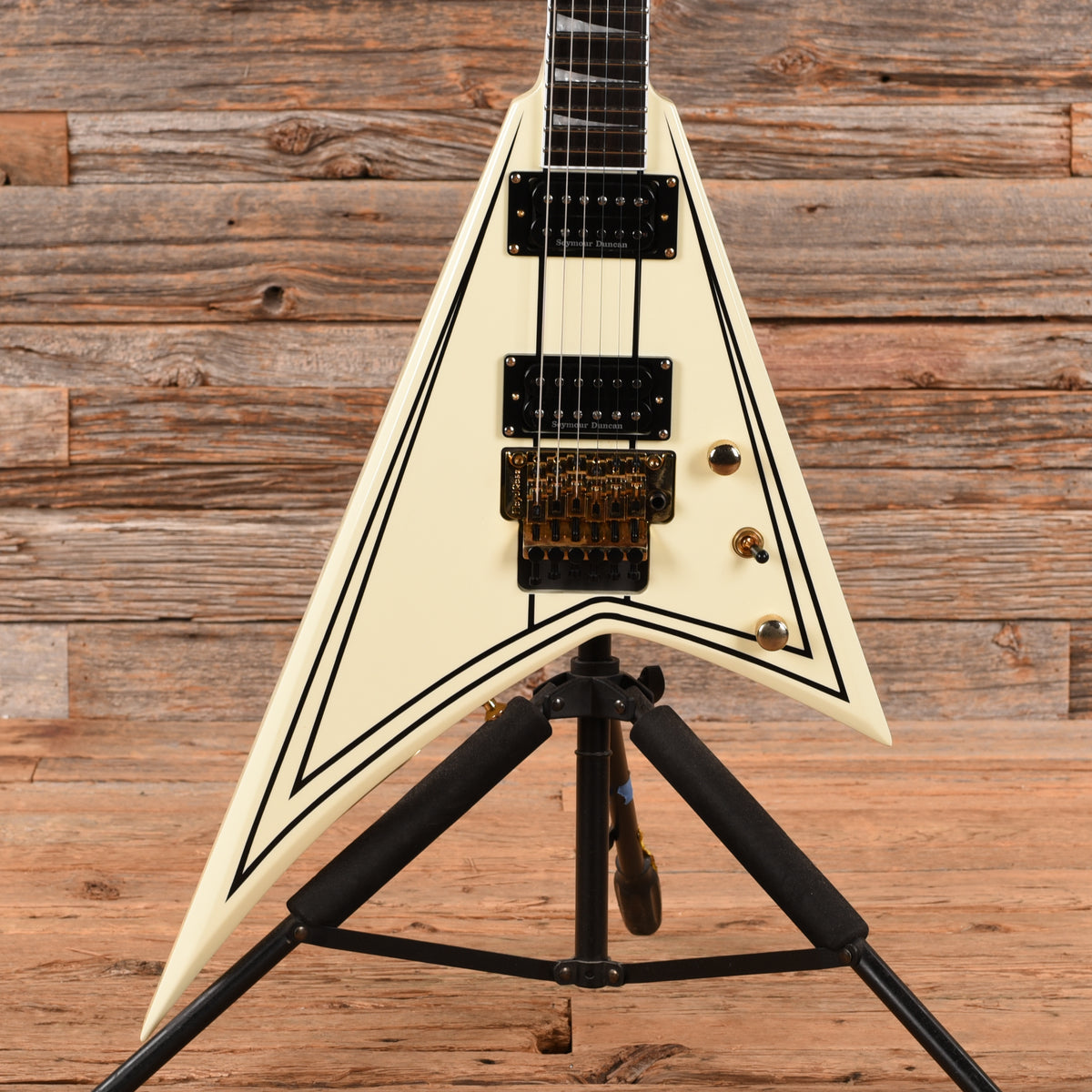 Jackson RR3 Rhoads V White 2024 Electric Guitars