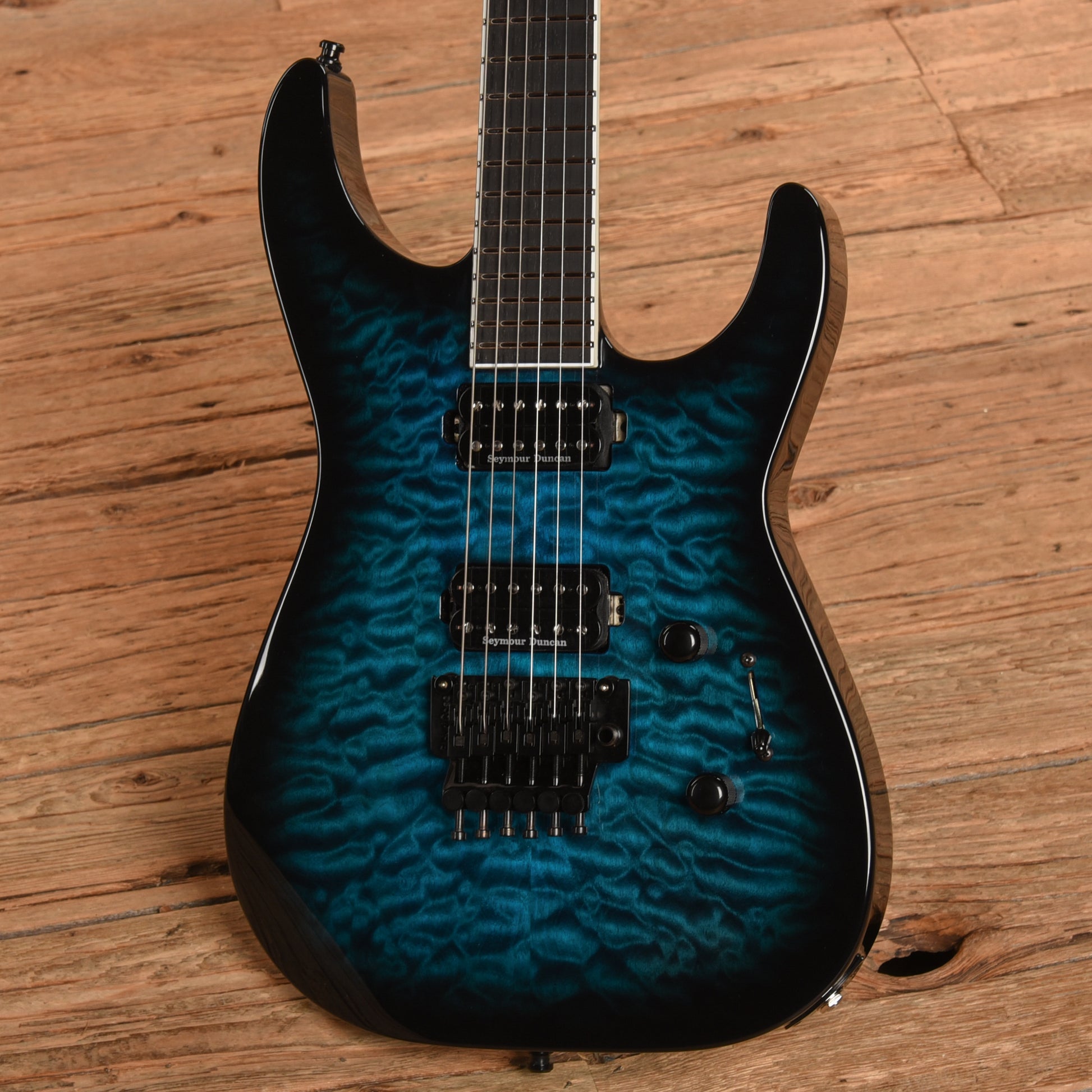 Jackson Custom Shop Custom Select Soloist 2H FR QMT Trans Blue Burst 2022 Electric Guitars / Solid Body