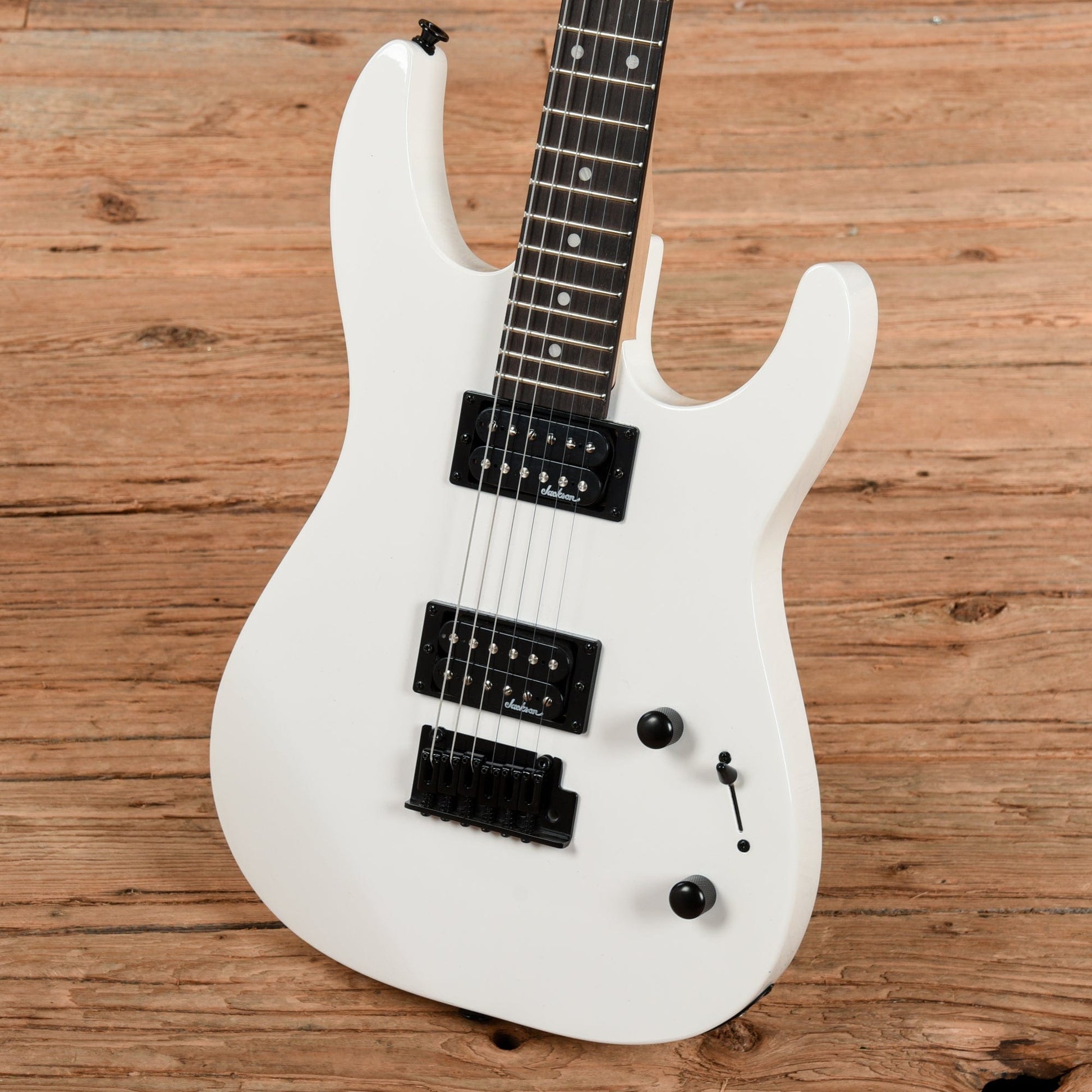 Jackson JS11 Dinky White 2022 Electric Guitars / Solid Body