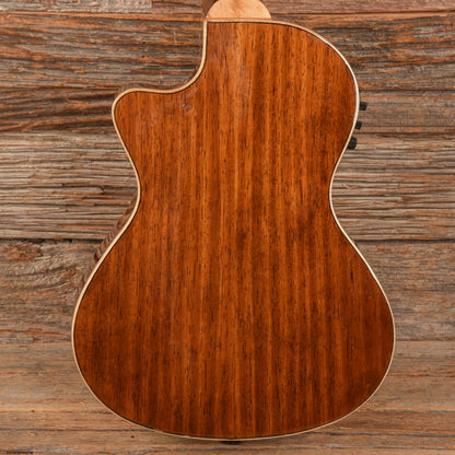 Kala SKTGE-C Natural Folk Instruments / Ukuleles