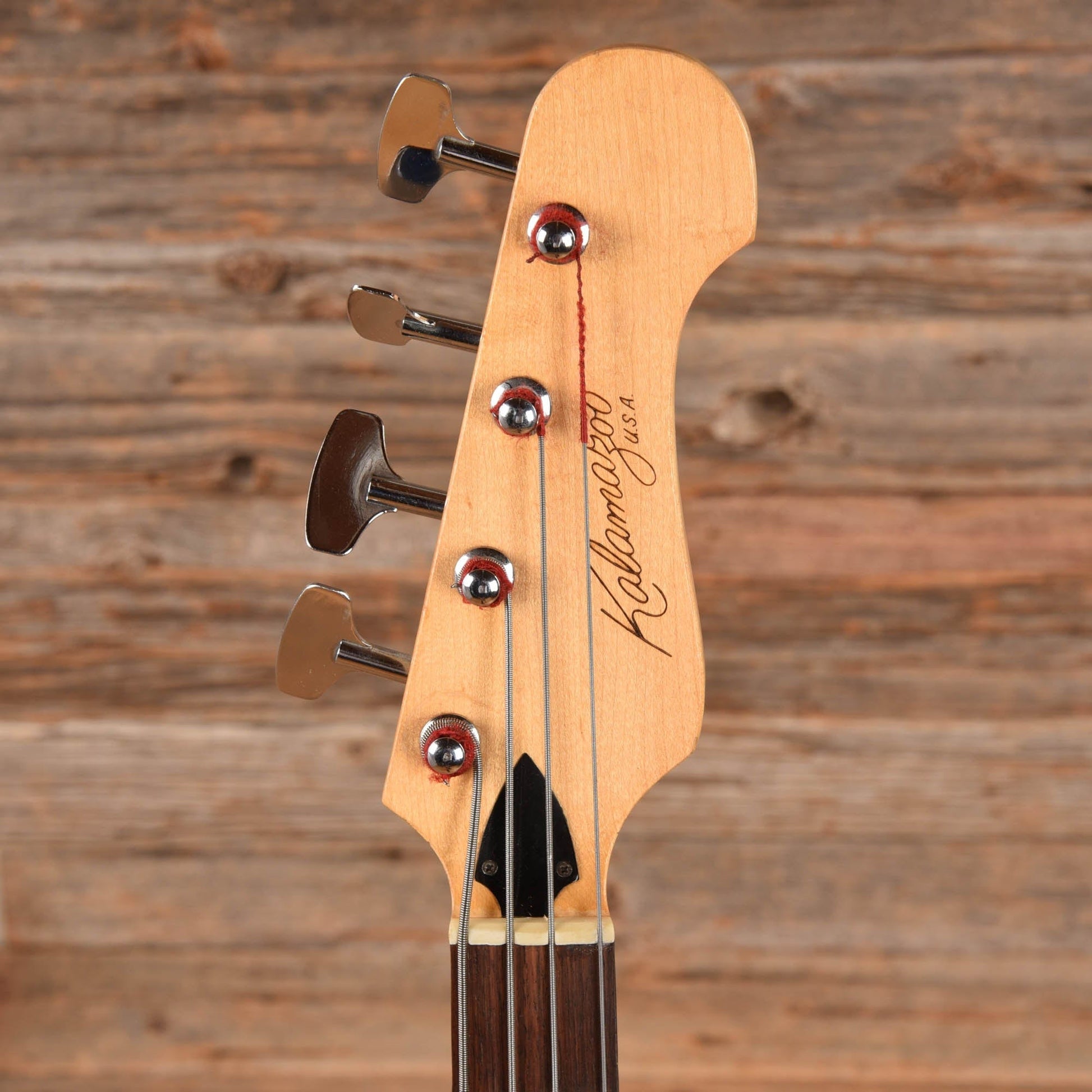 Kalamazoo KB-1 White 1960s Bass Guitars / 4-String