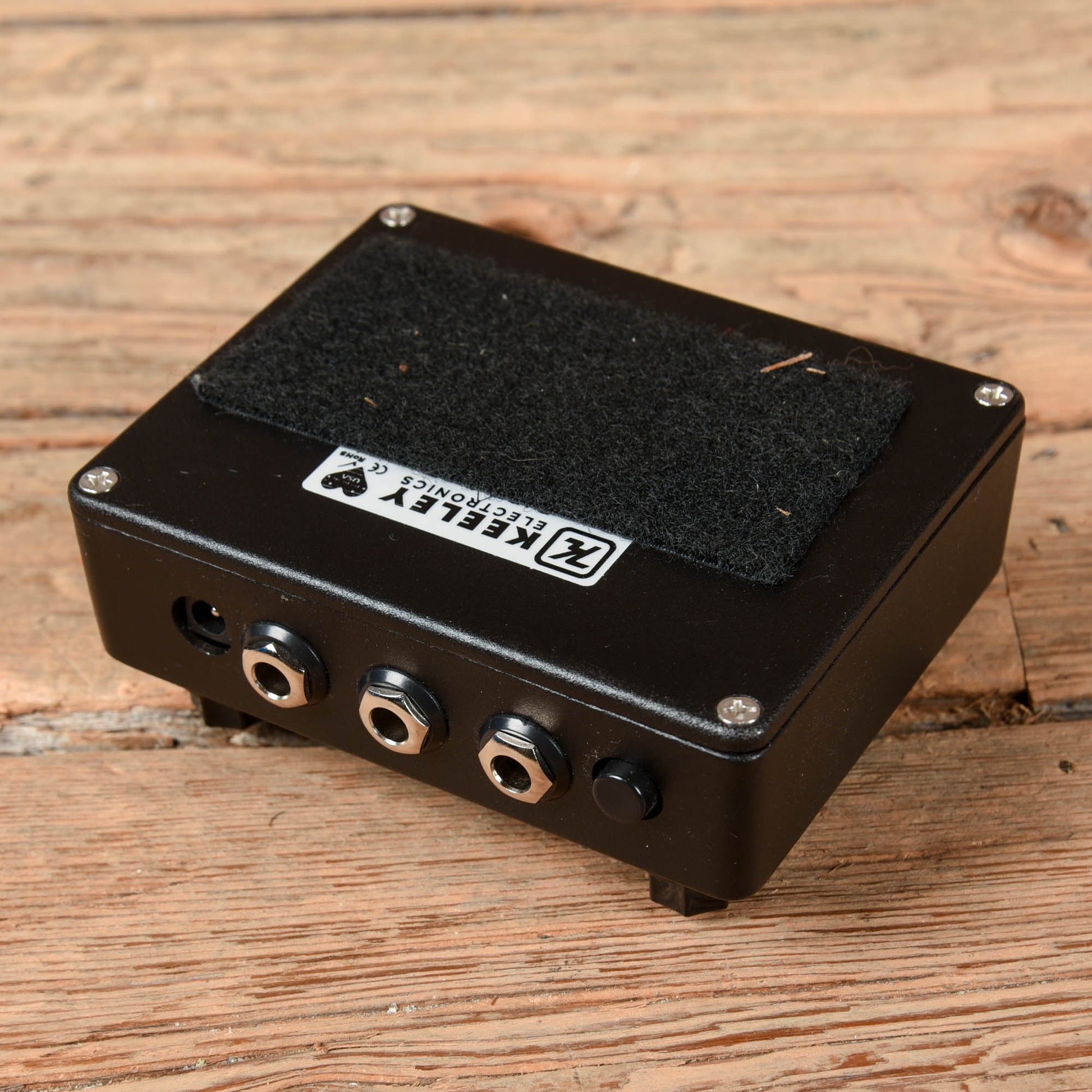 Keeley Dark Side Workstation – Chicago Music Exchange