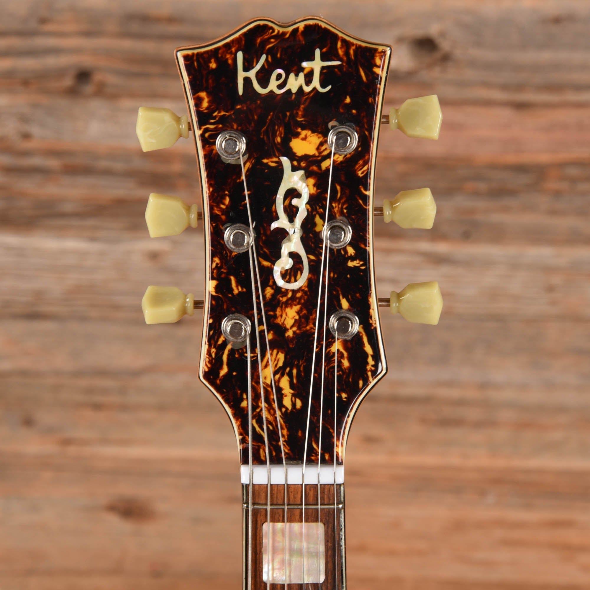 Kent Model 820 White 1960s Chicago Music Exchange