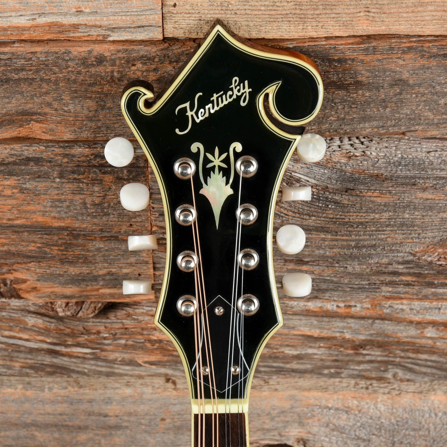 Kentucky KM-675 Sunburst 2002 Folk Instruments / Mandolins
